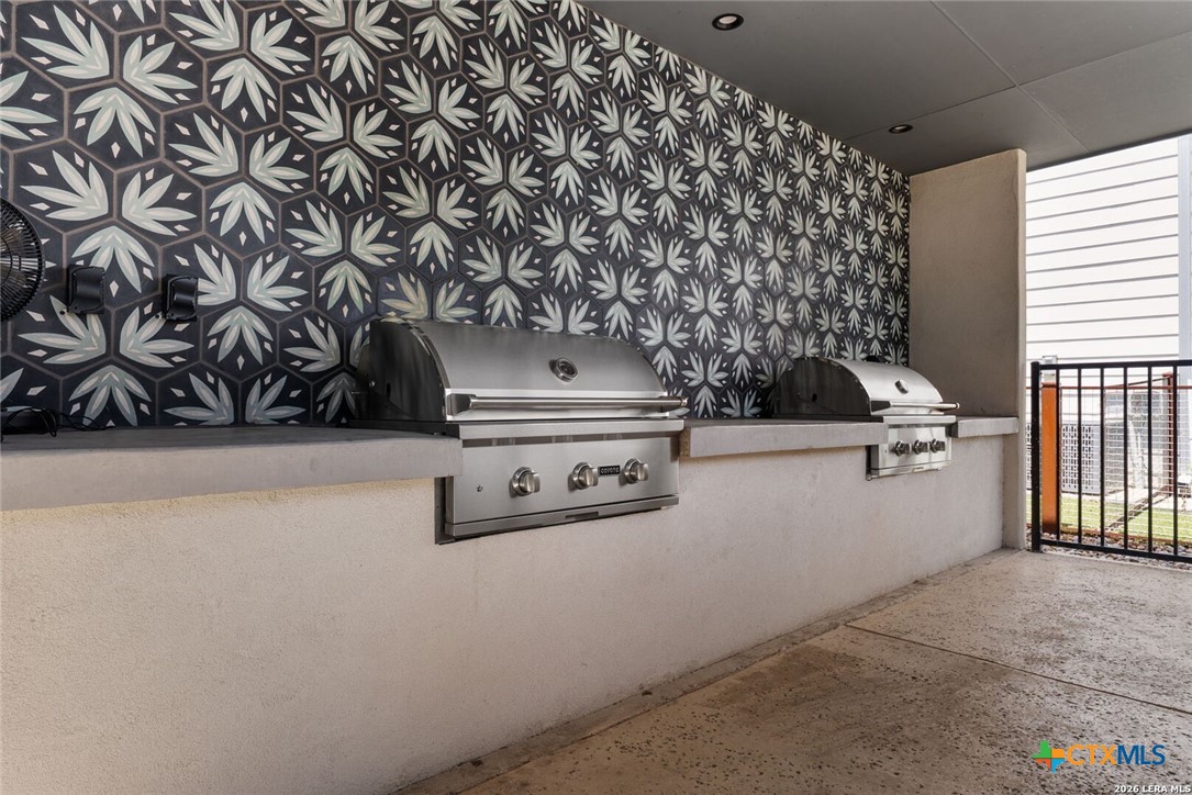 1208 N Academy Avenue 3104