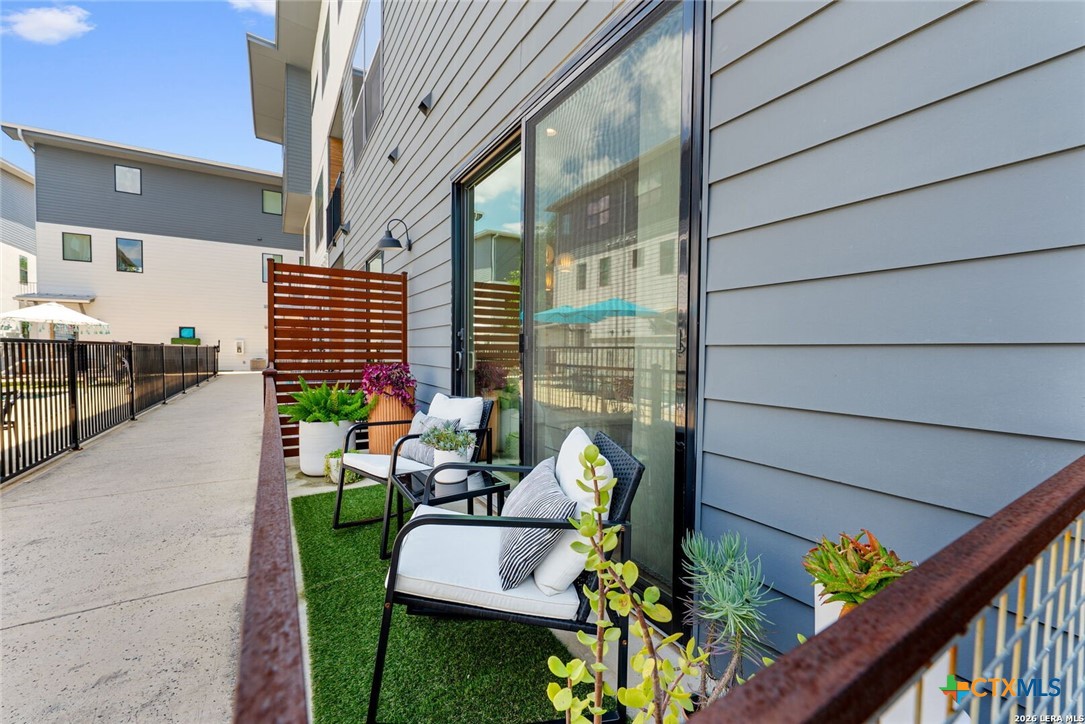 1208 N Academy Avenue 3104