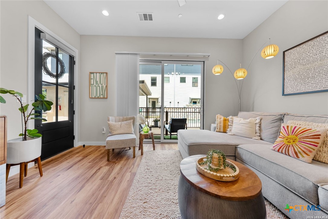 1208 N Academy Avenue 3104