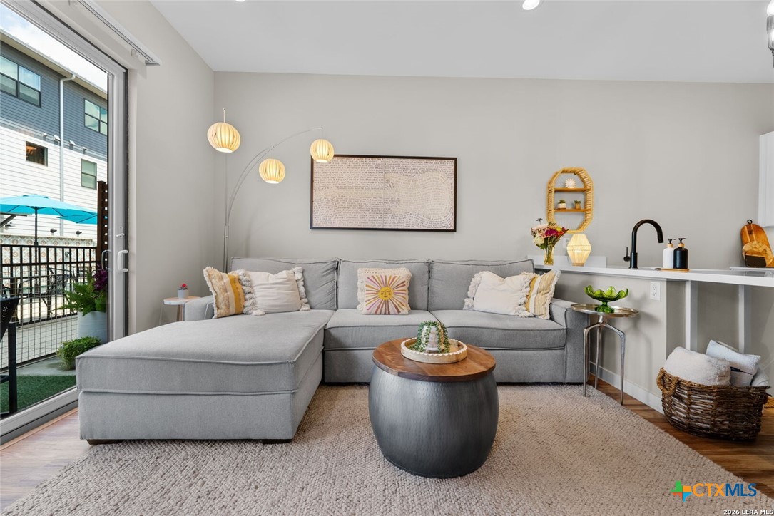 1208 N Academy Avenue 3104