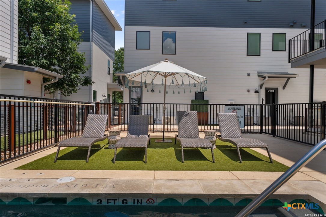 1208 N Academy Avenue 3104