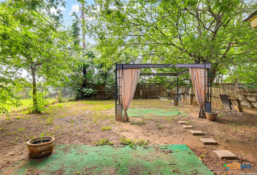 1502 Eichen Road