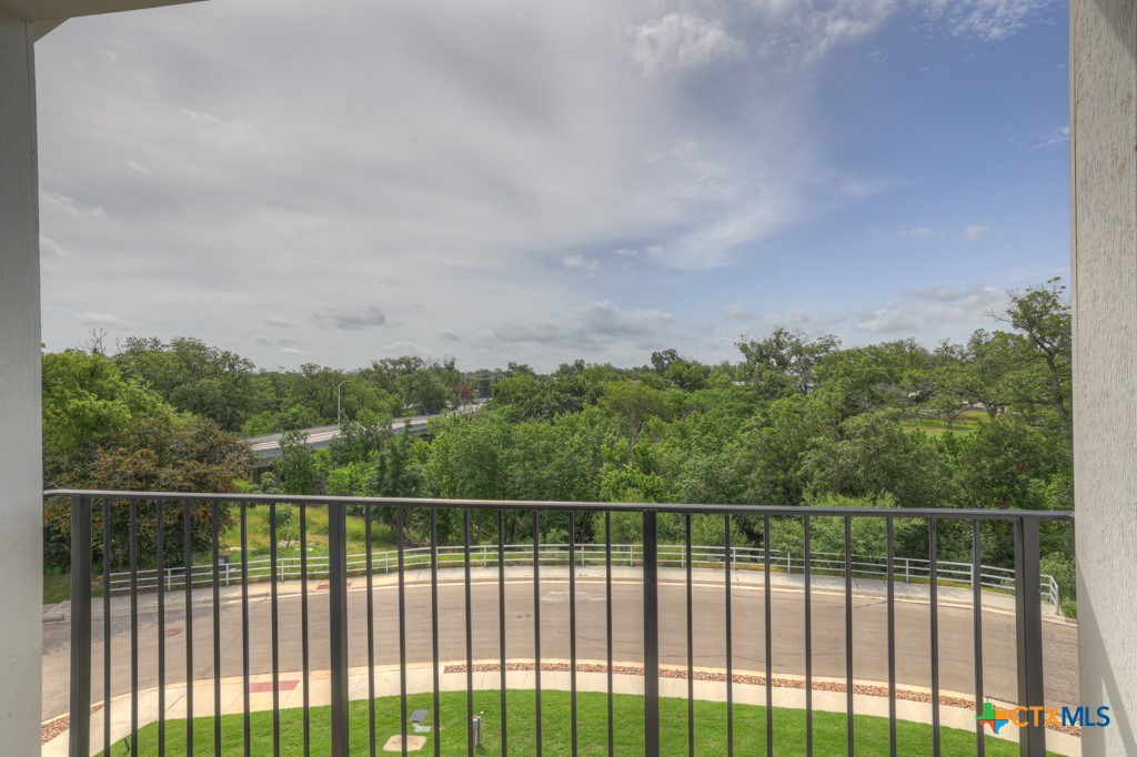 605 Creekside Common