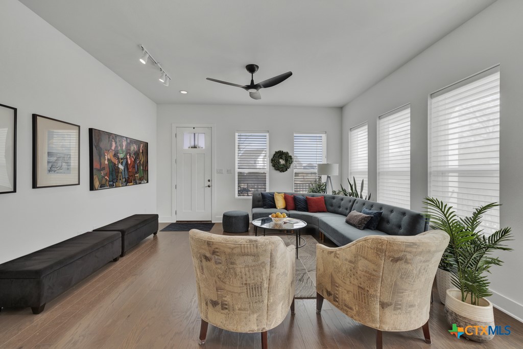 605 Creekside Common