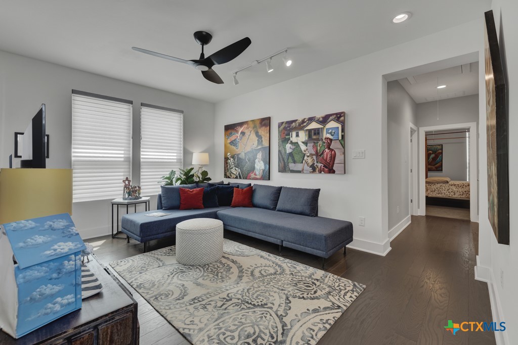 605 Creekside Common