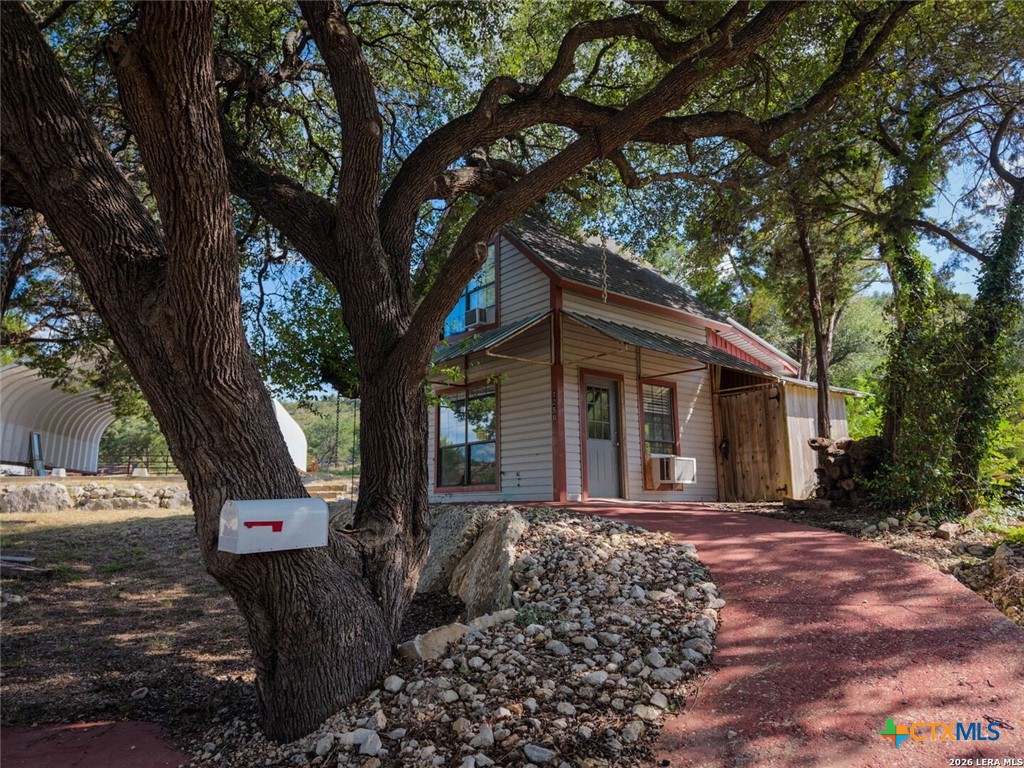 1200 Hinch Drive
