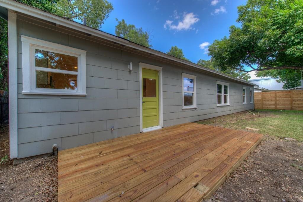 2011 Fortview RD