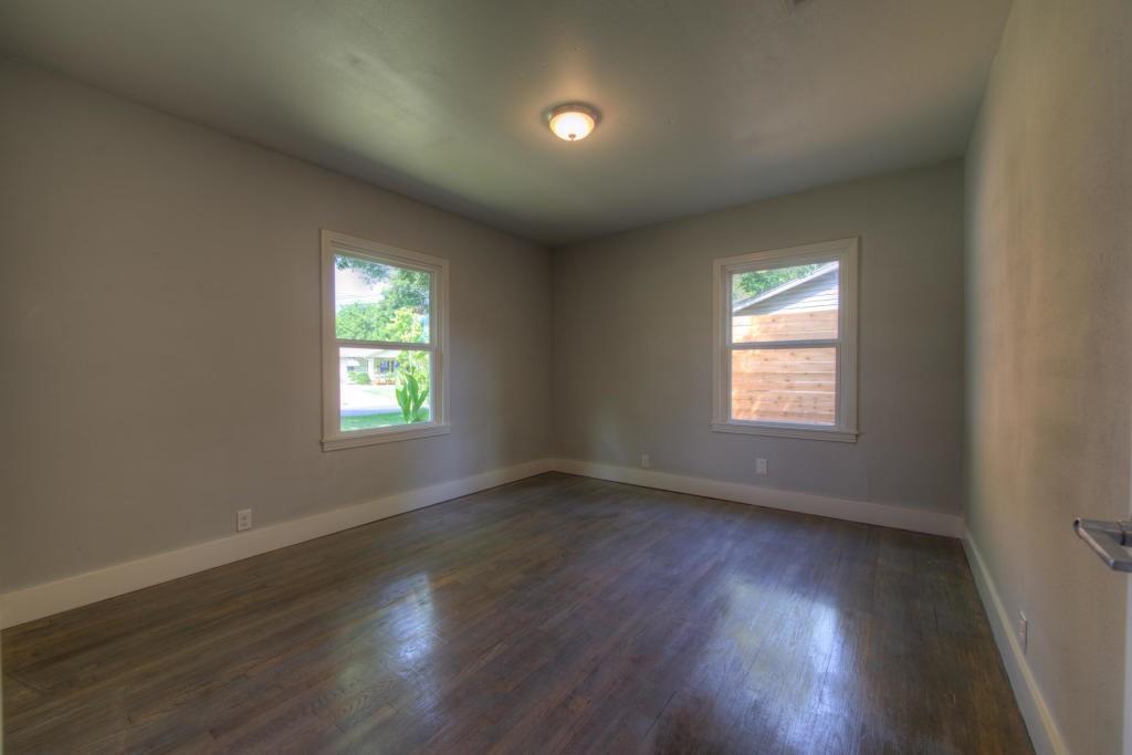 2011 Fortview RD