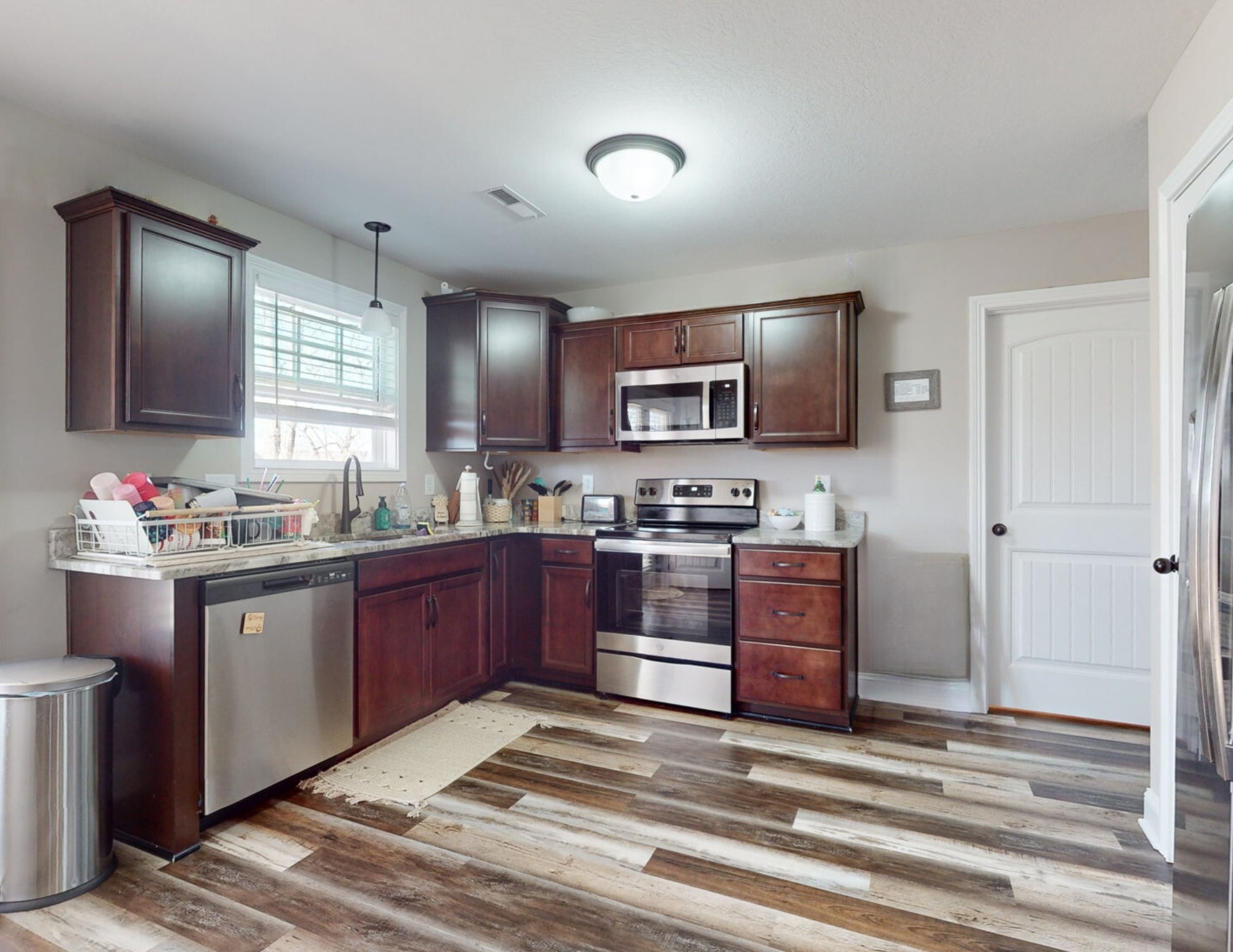 3588 Aurora Dr