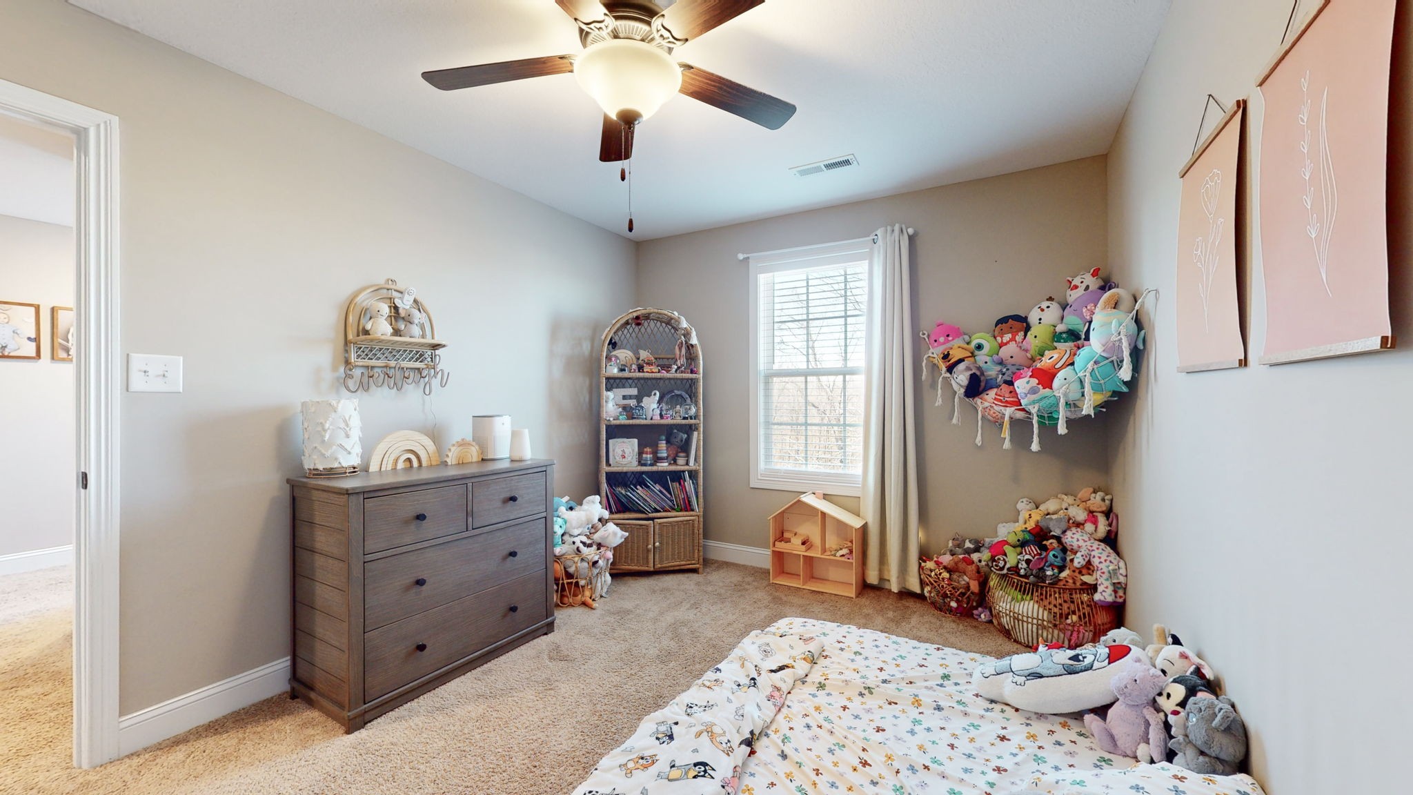3588 Aurora Dr