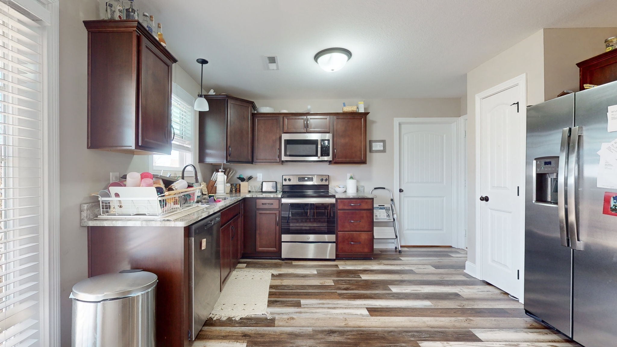 3588 Aurora Dr