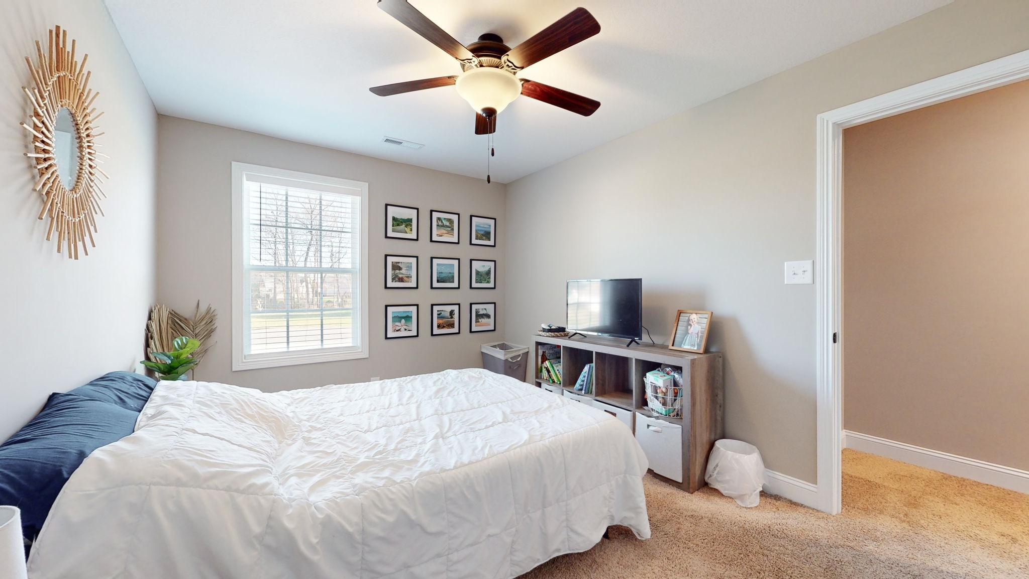 3588 Aurora Dr