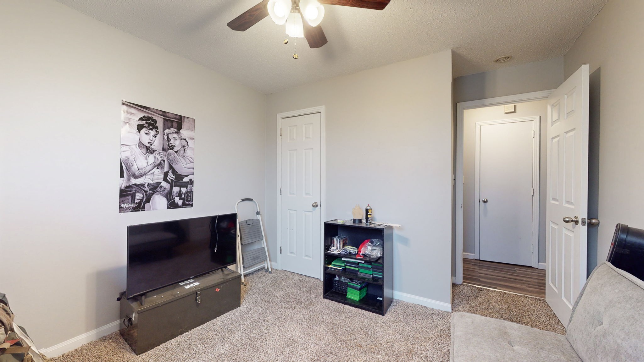 215 Aster Dr