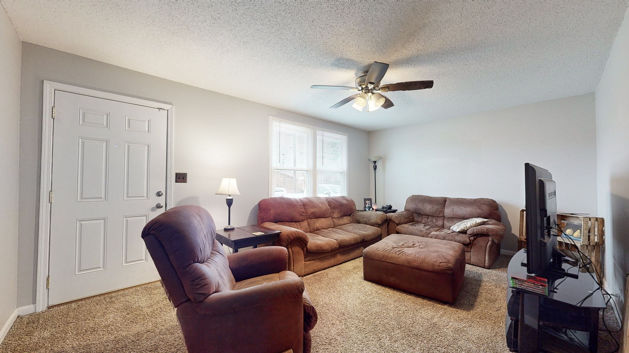 215 Aster Dr