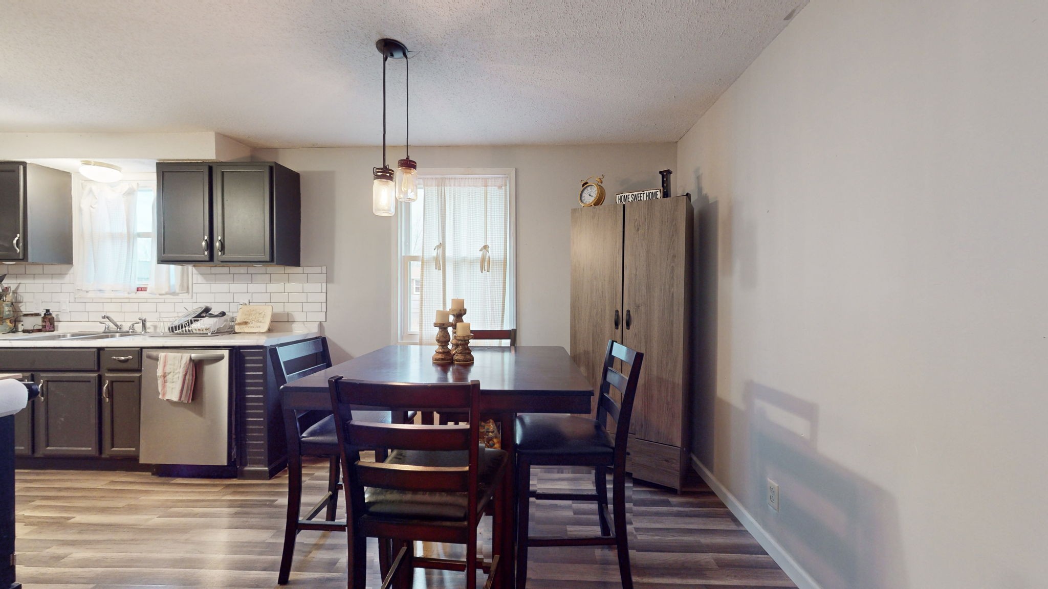215 Aster Dr