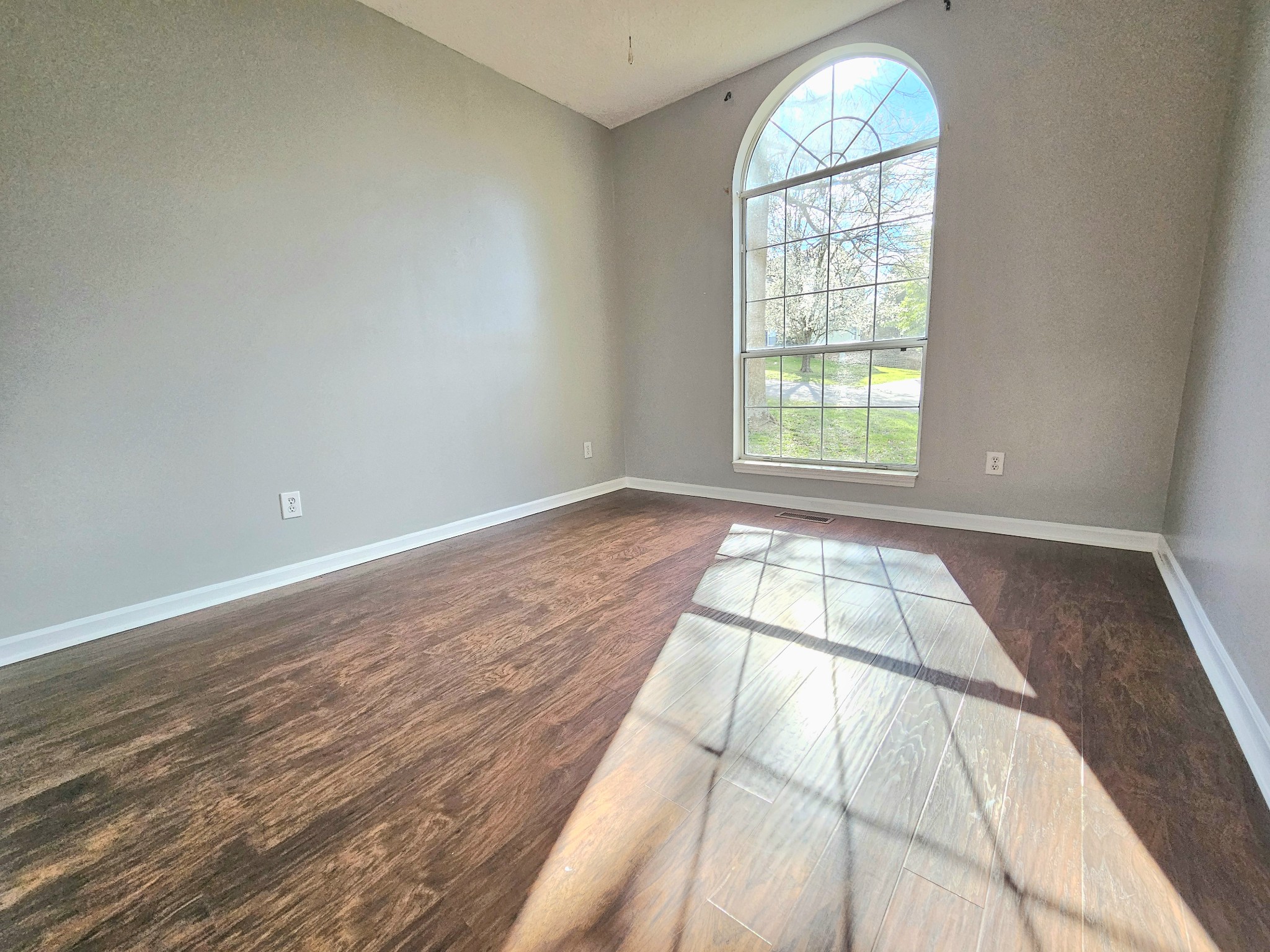 2119 Brookstone Dr