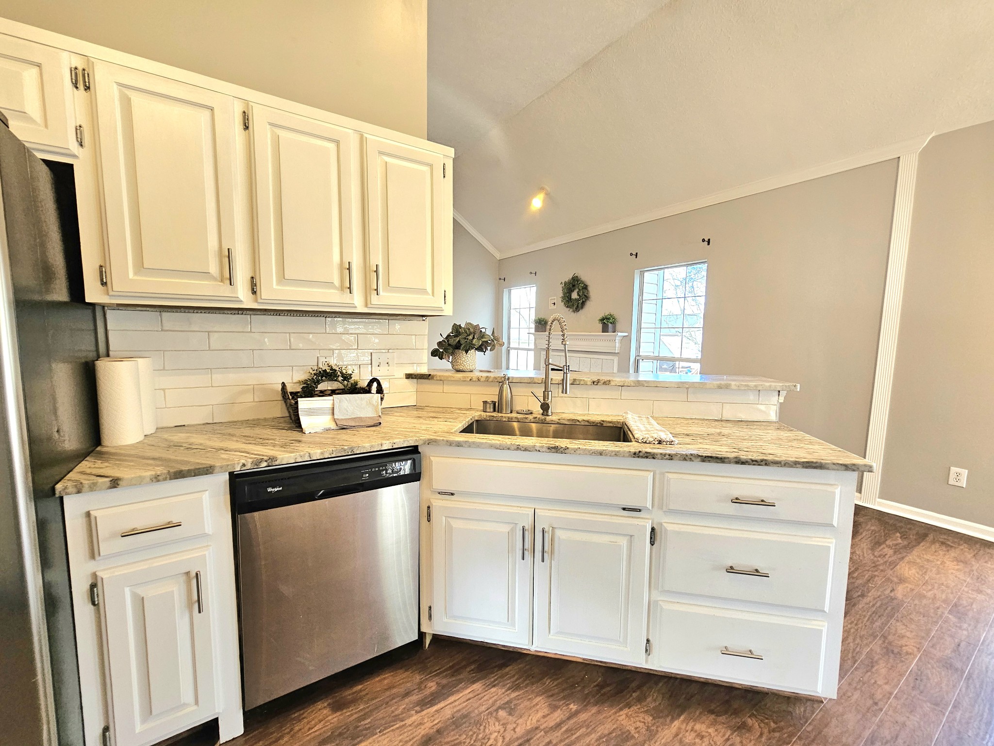 2119 Brookstone Dr