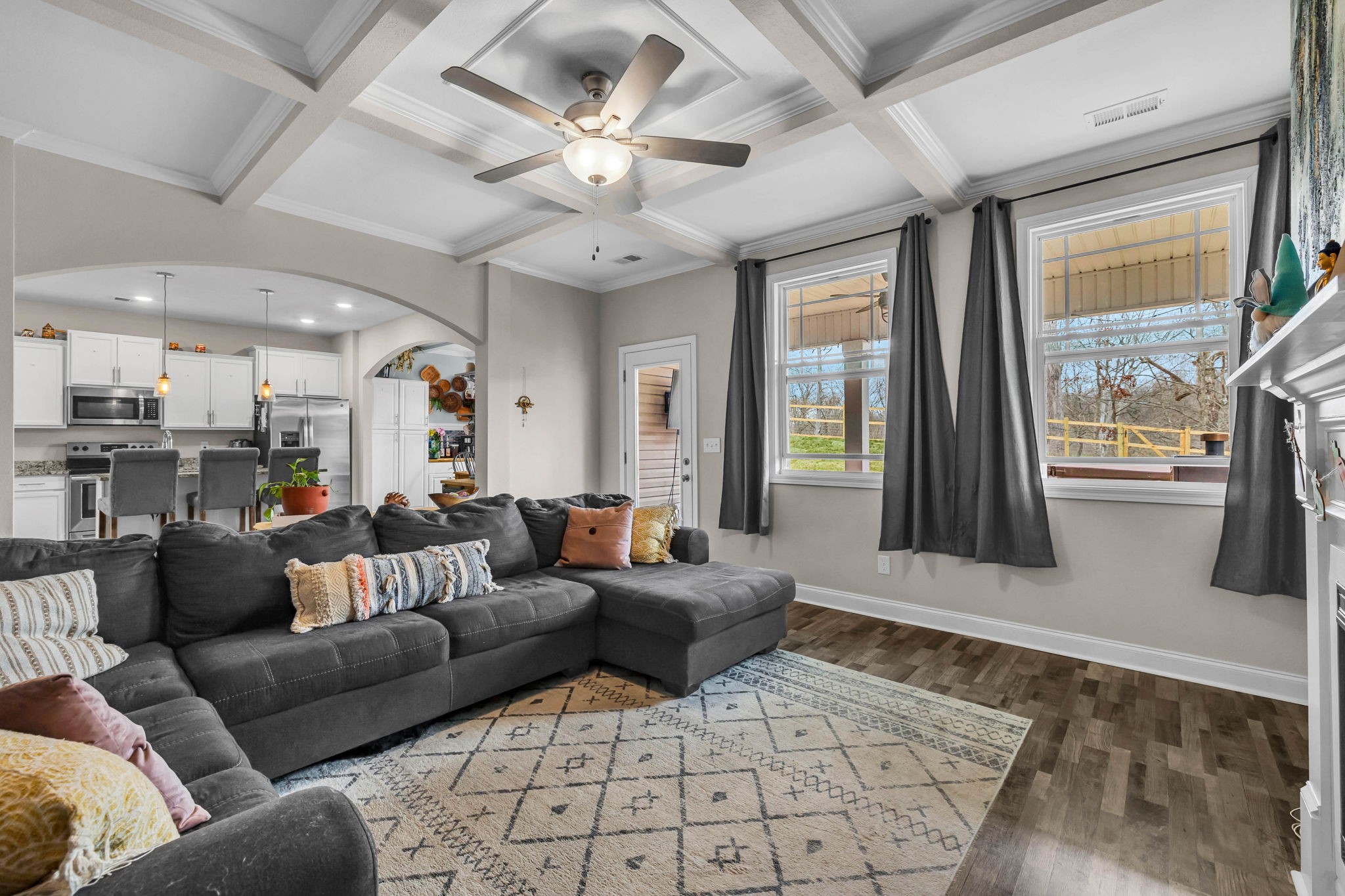 1096 Black Oak Cir
