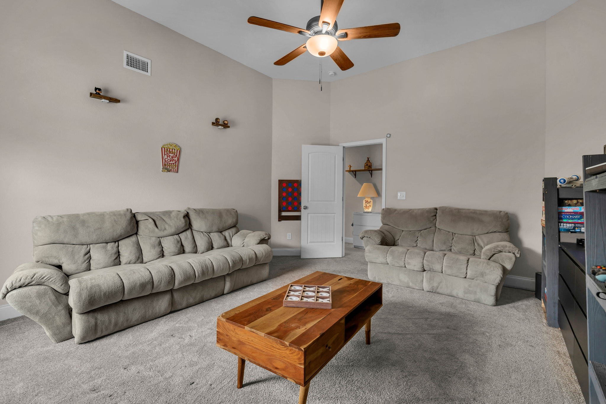 1096 Black Oak Cir