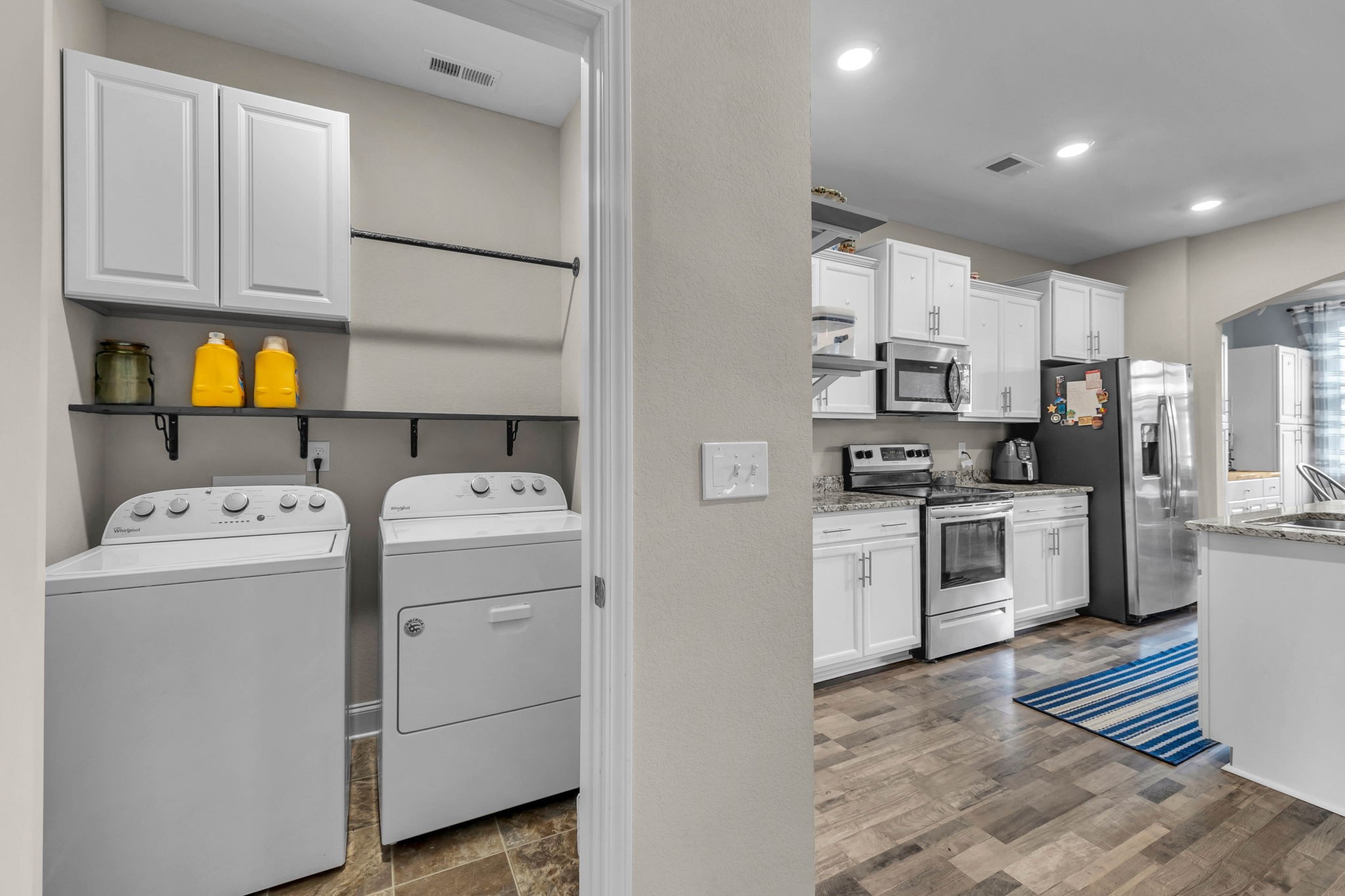 1096 Black Oak Cir
