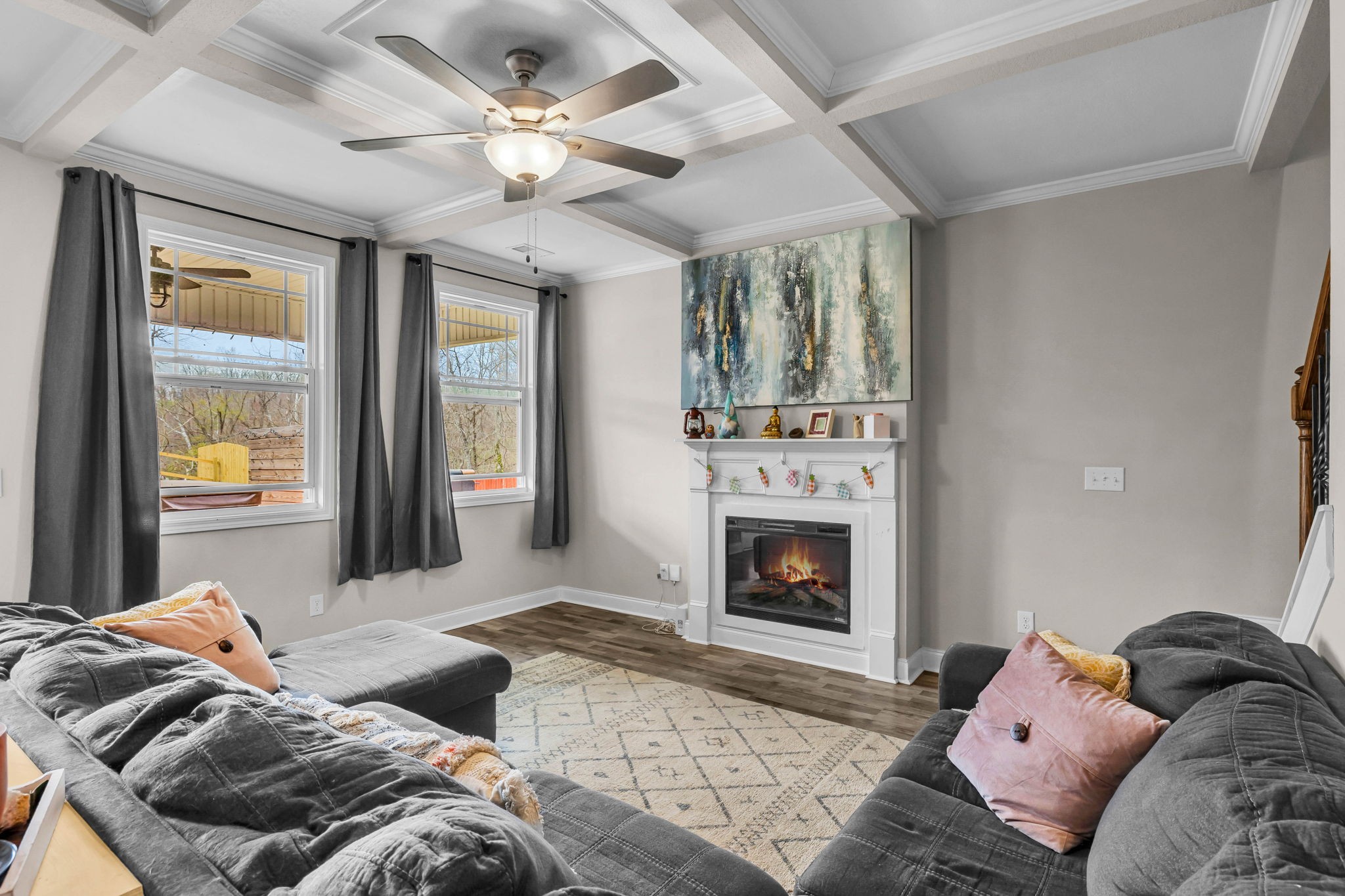 1096 Black Oak Cir