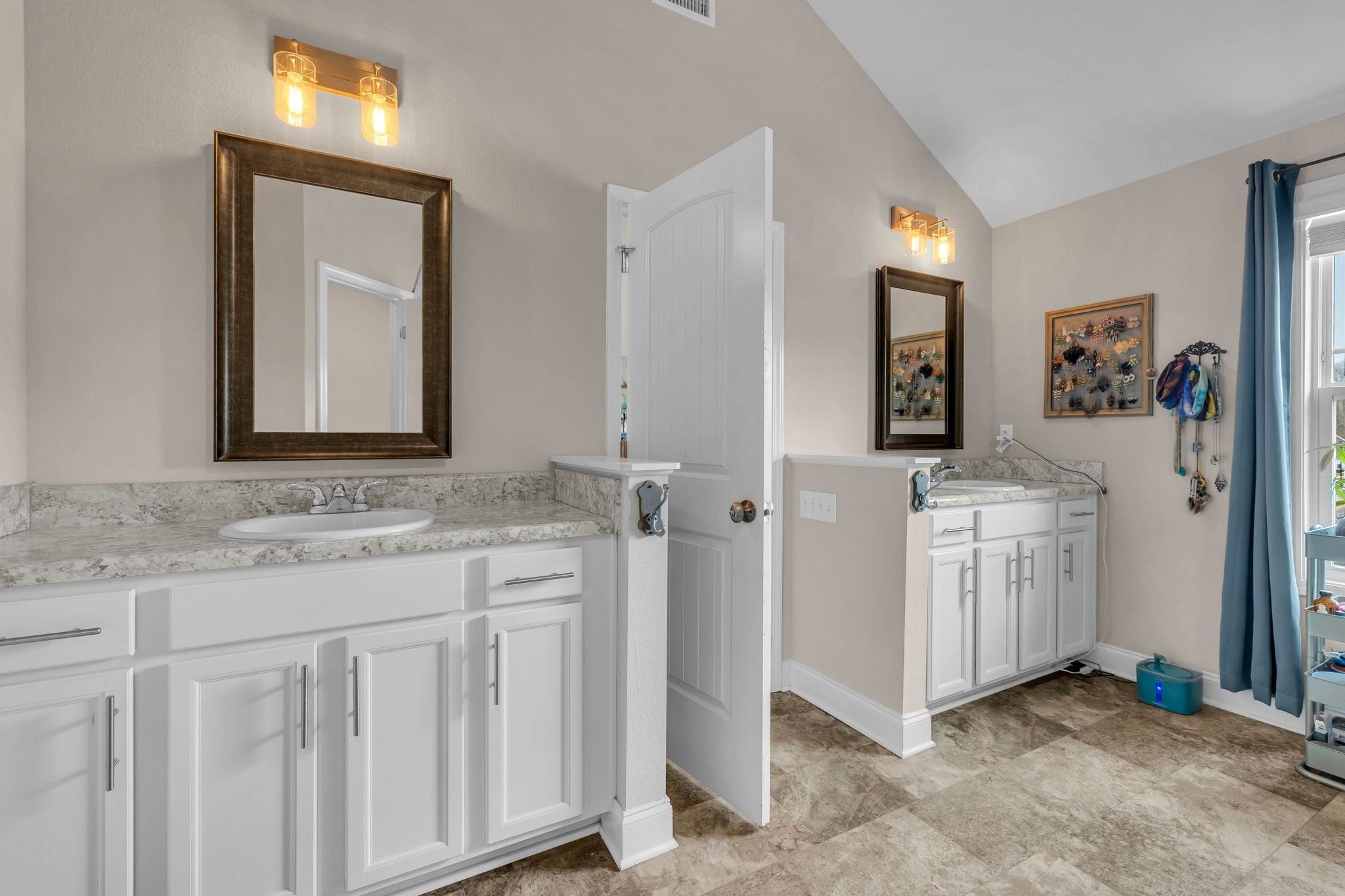 1096 Black Oak Cir