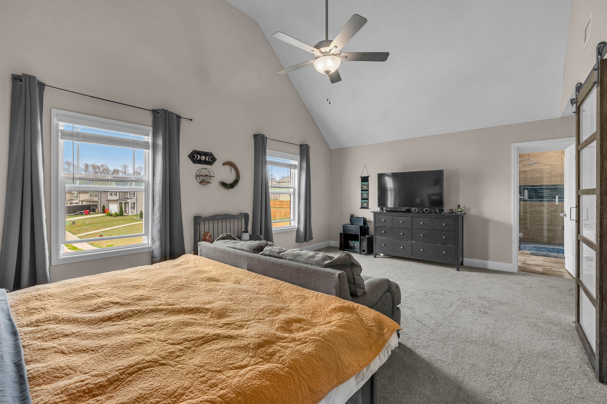1096 Black Oak Cir
