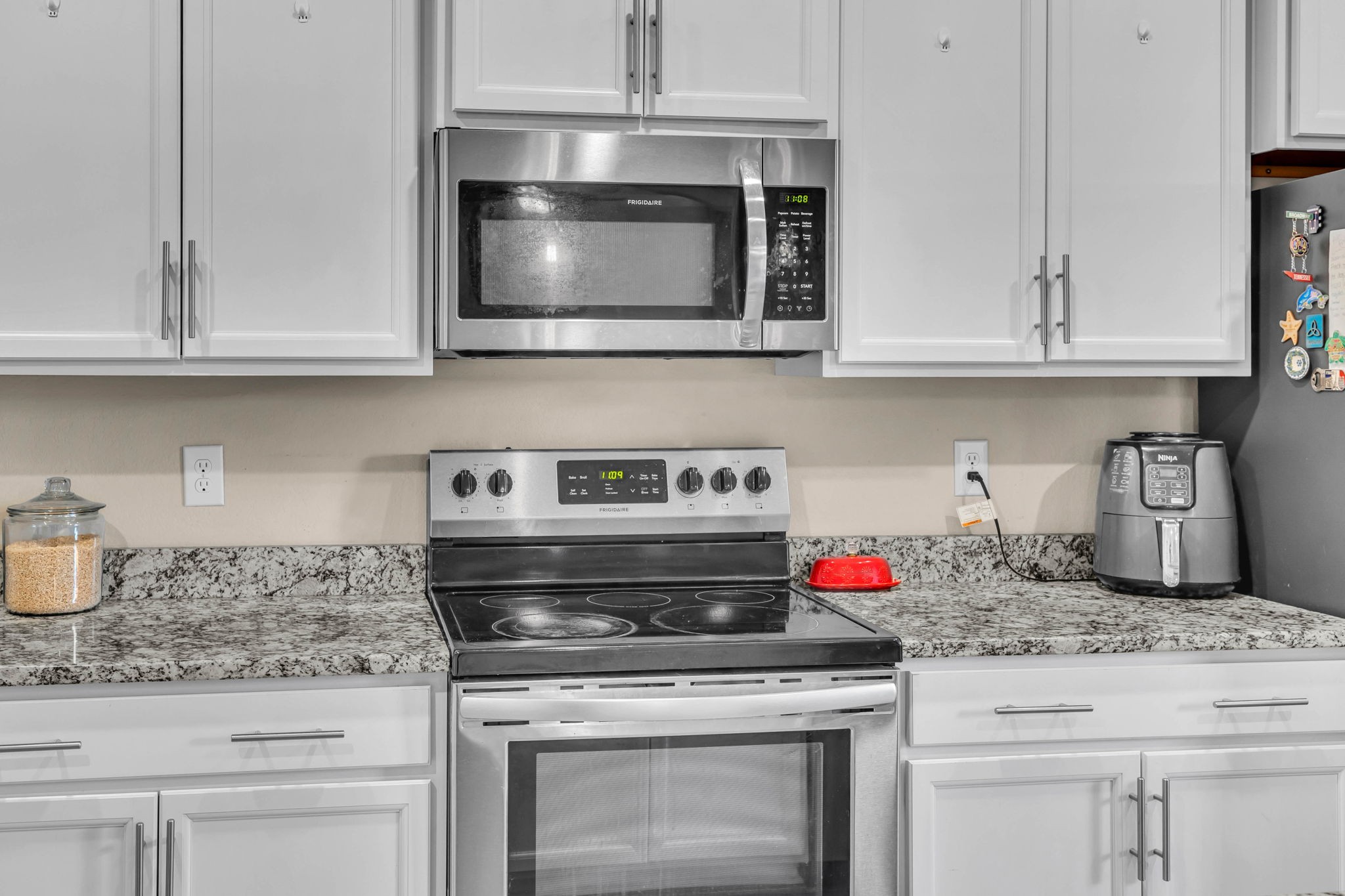 1096 Black Oak Cir