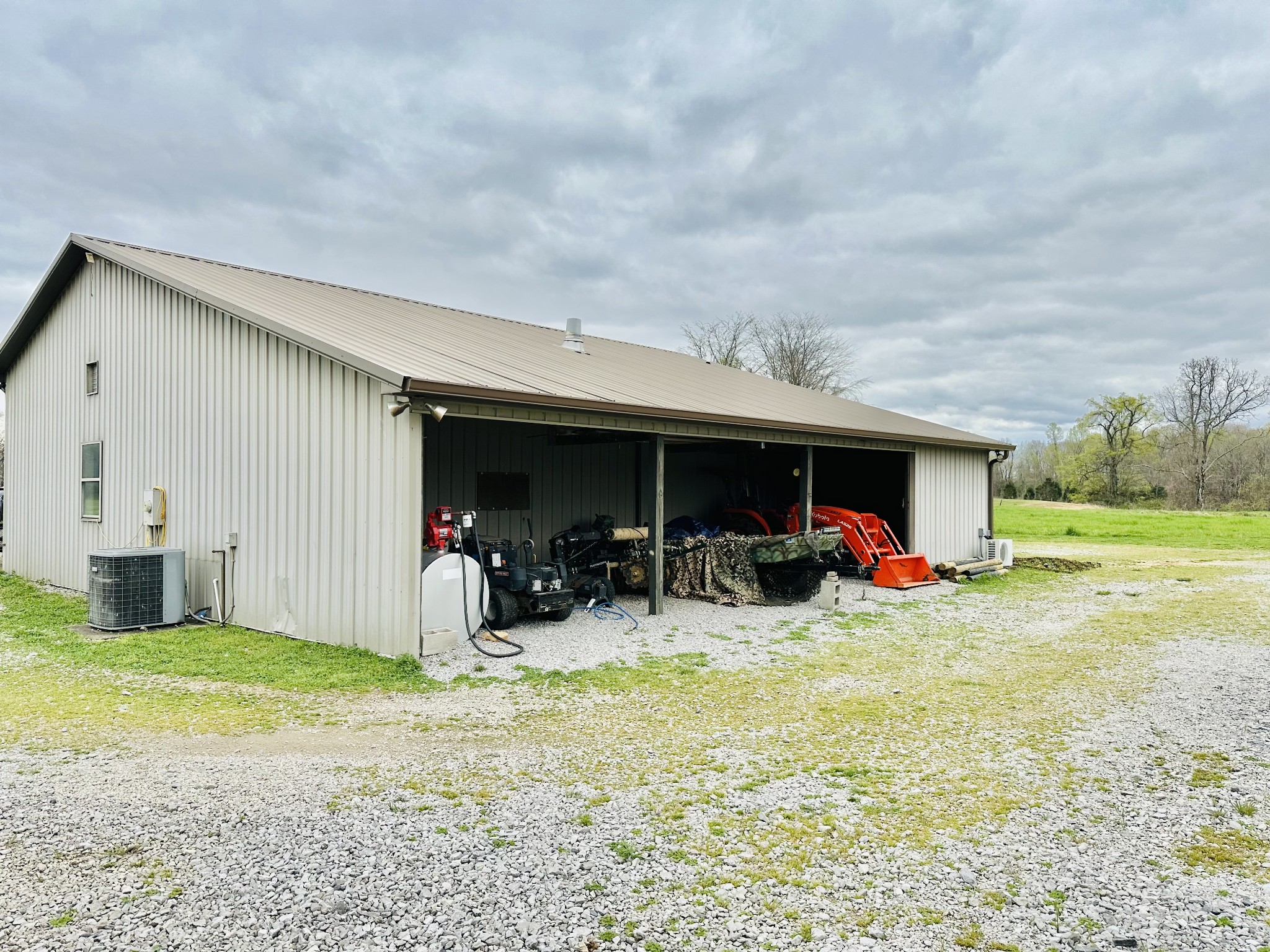 3055 Quisenberry Ln