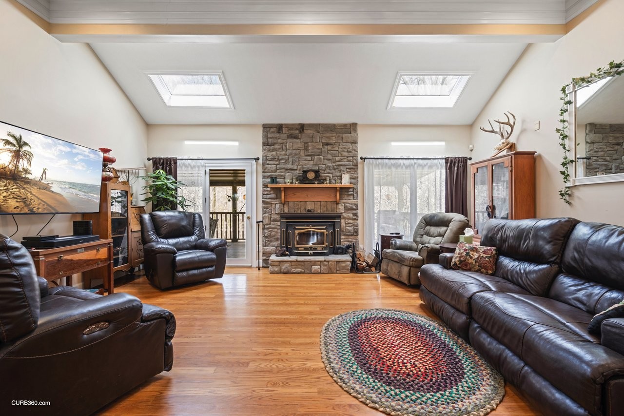 3055 Quisenberry Ln