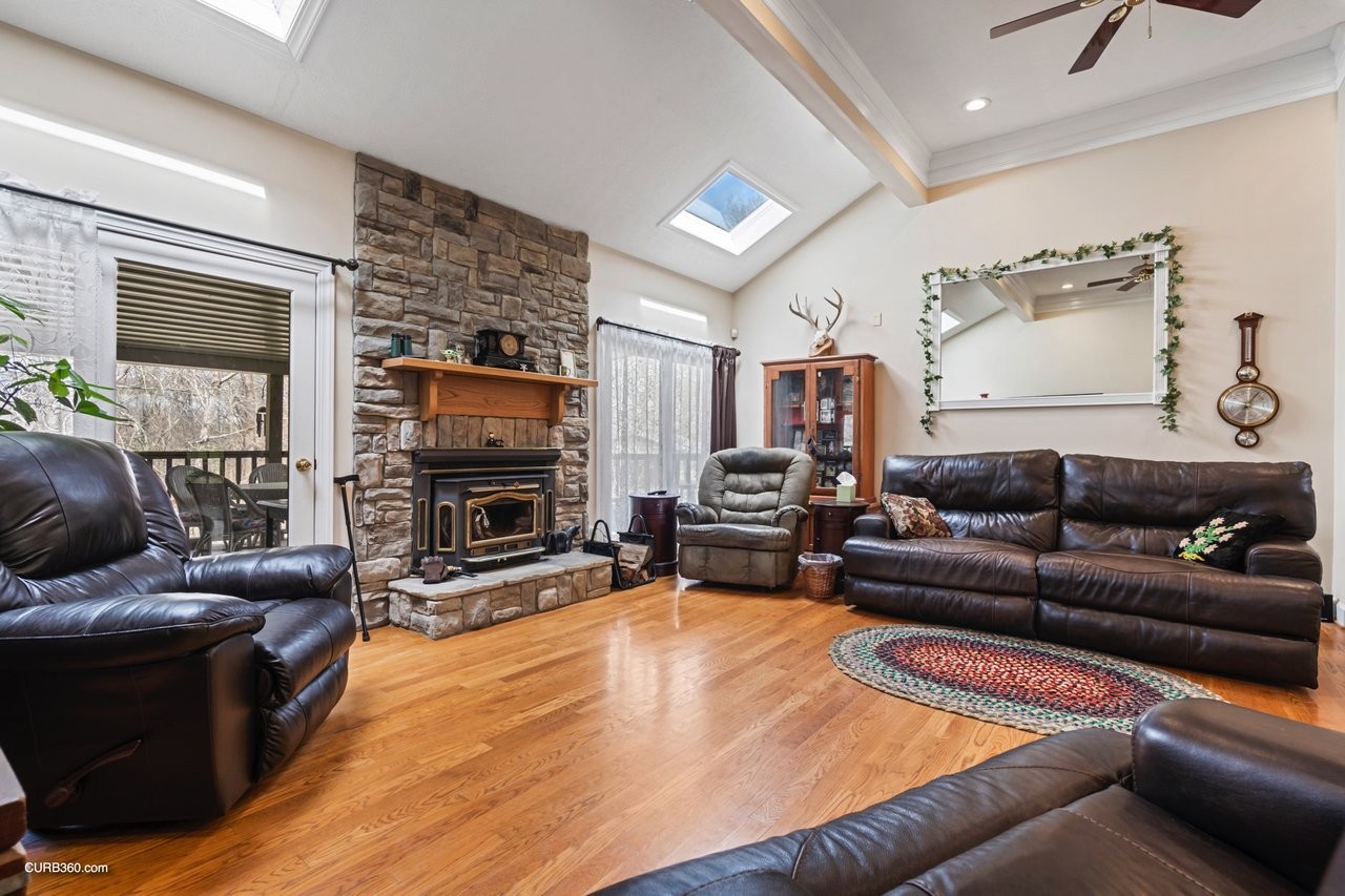 3055 Quisenberry Ln
