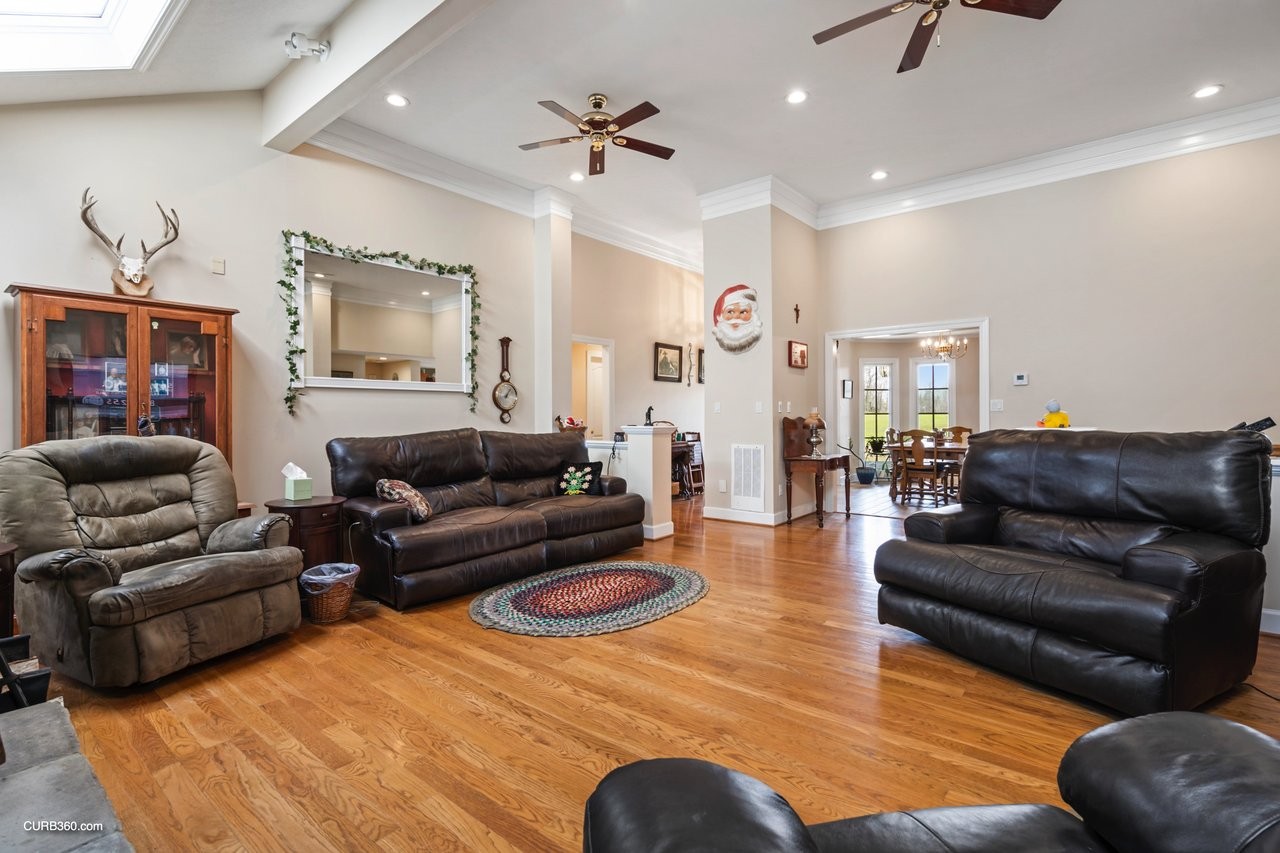 3055 Quisenberry Ln