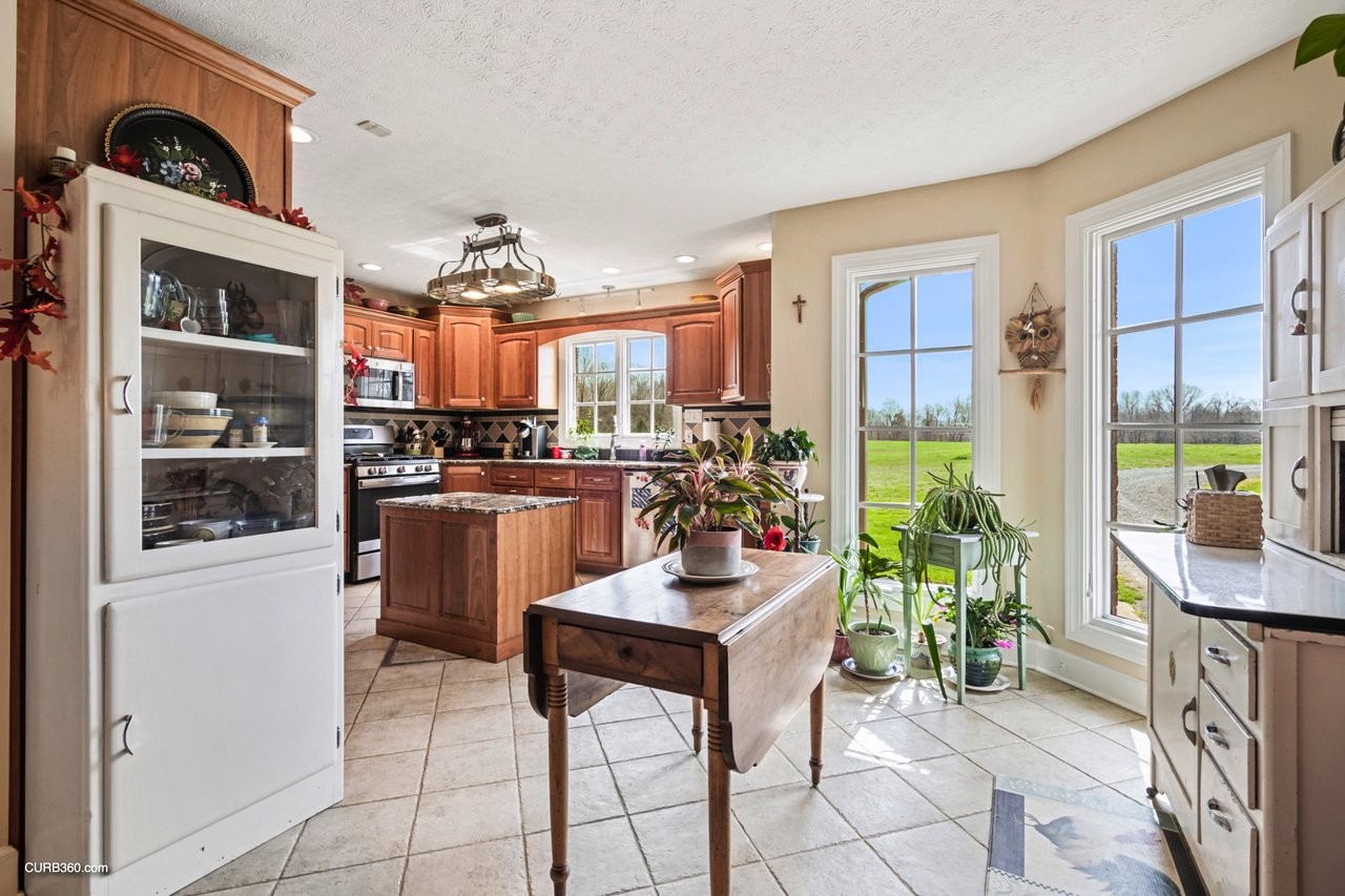3055 Quisenberry Ln