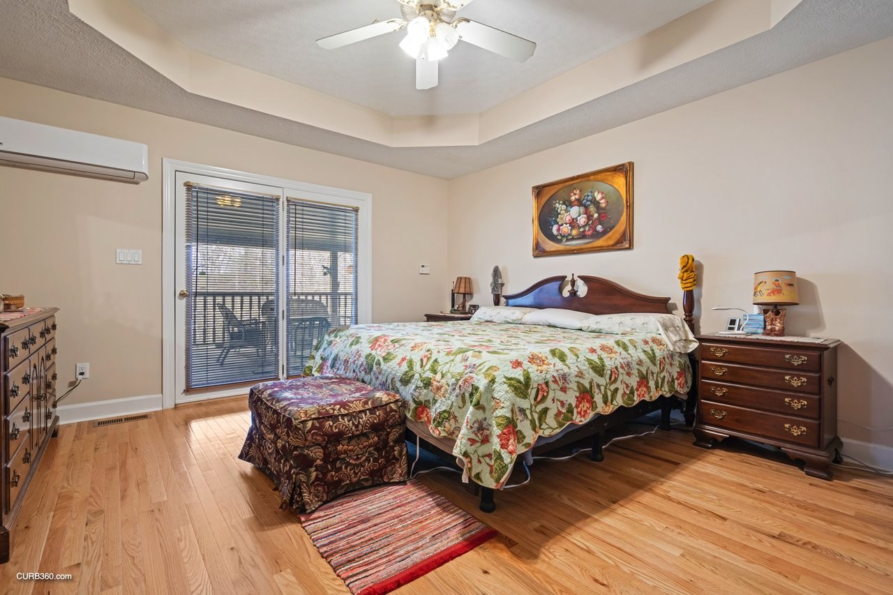 3055 Quisenberry Ln