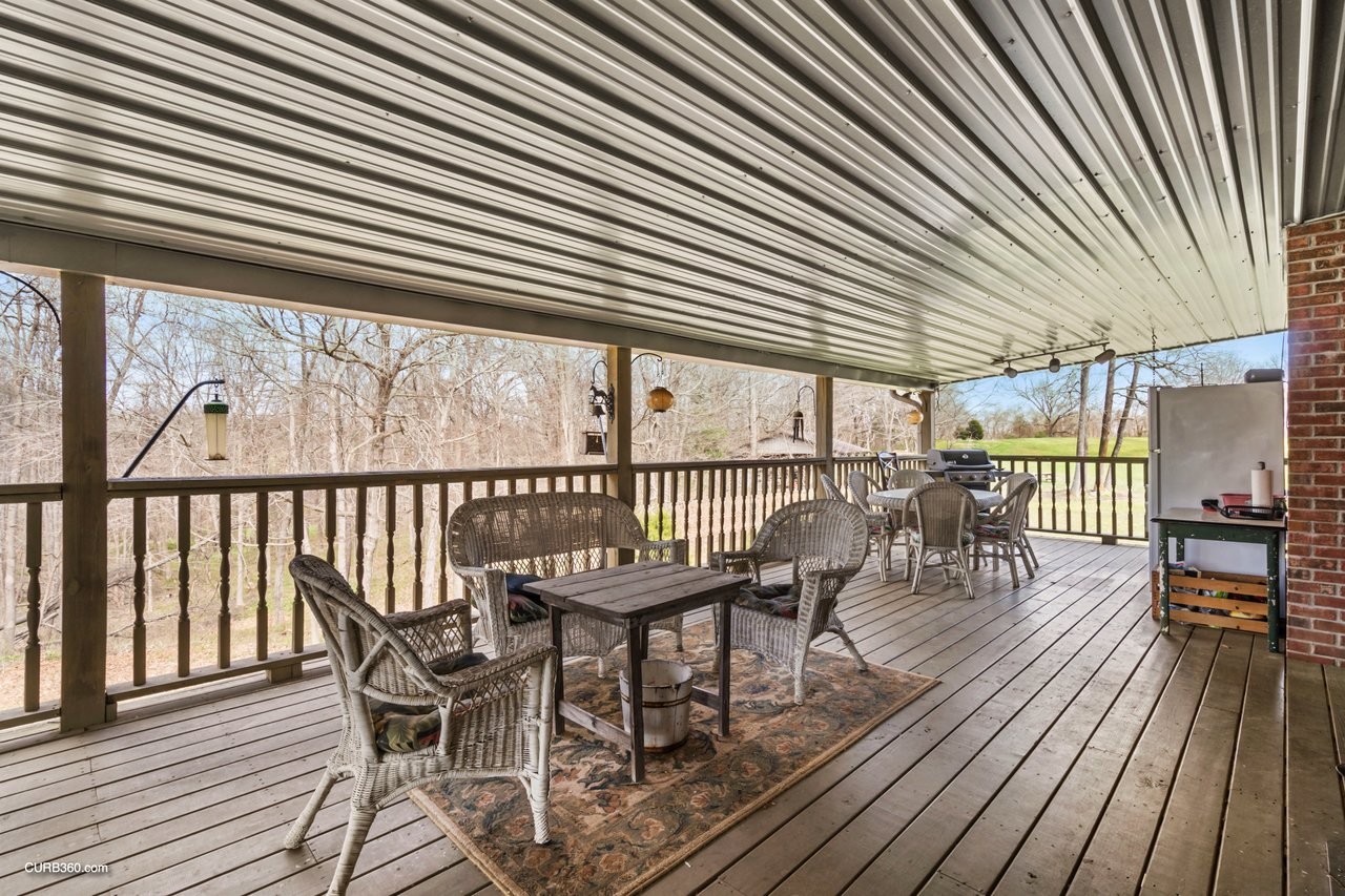 3055 Quisenberry Ln