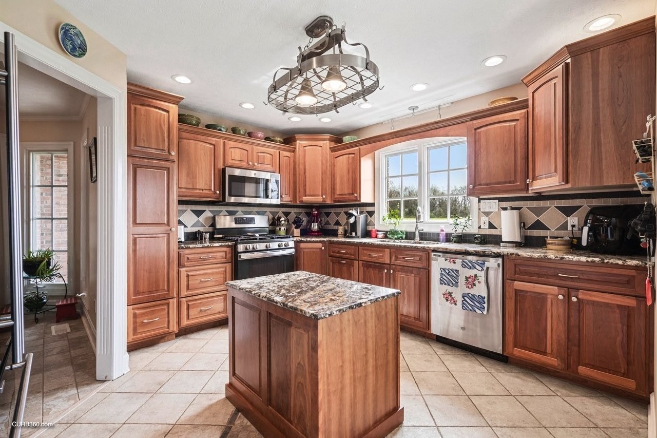 3055 Quisenberry Ln