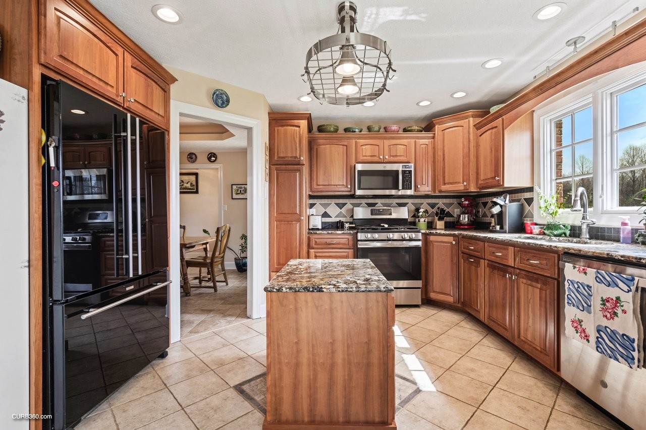 3055 Quisenberry Ln