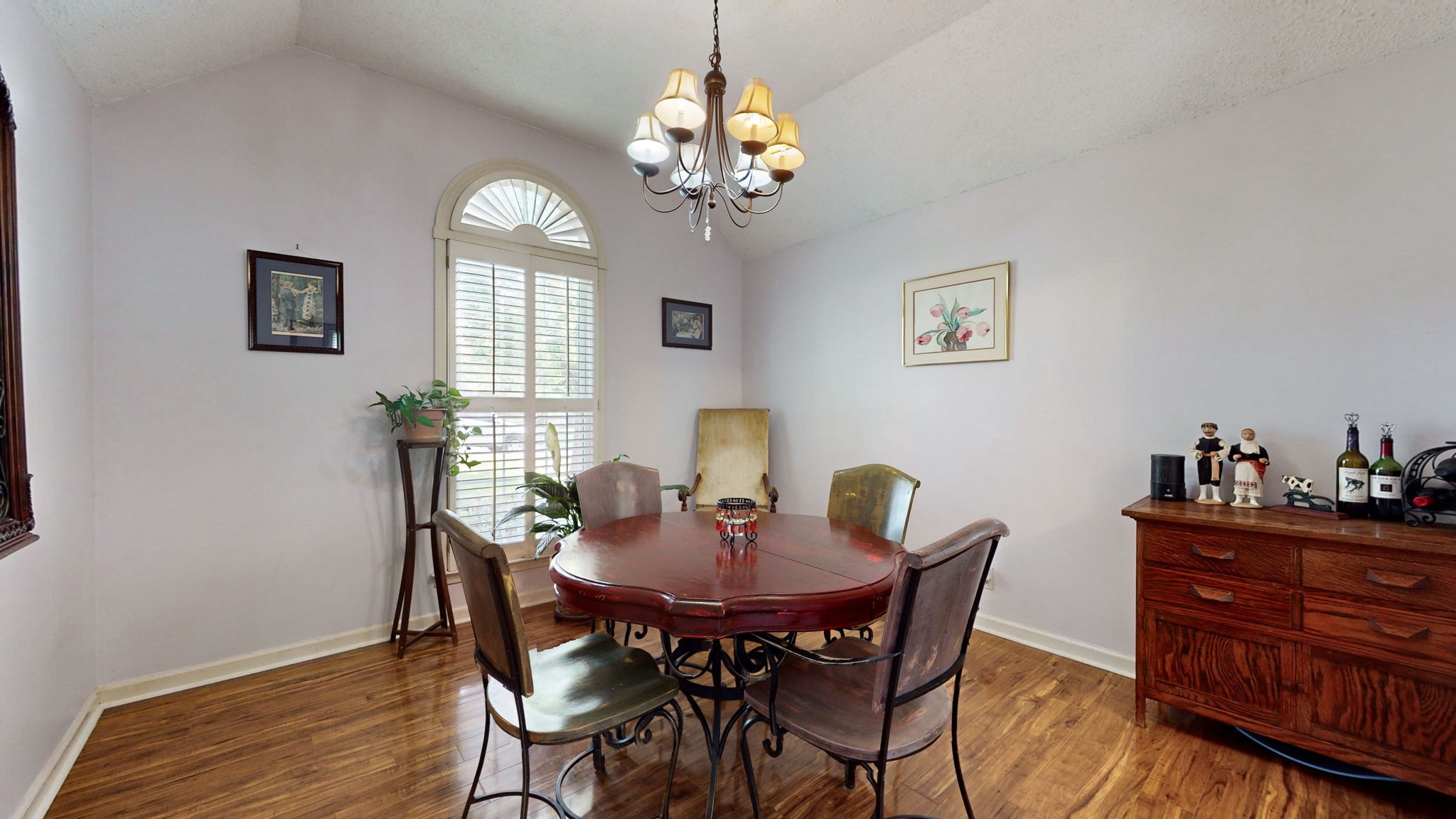 2213 Ladd Dr