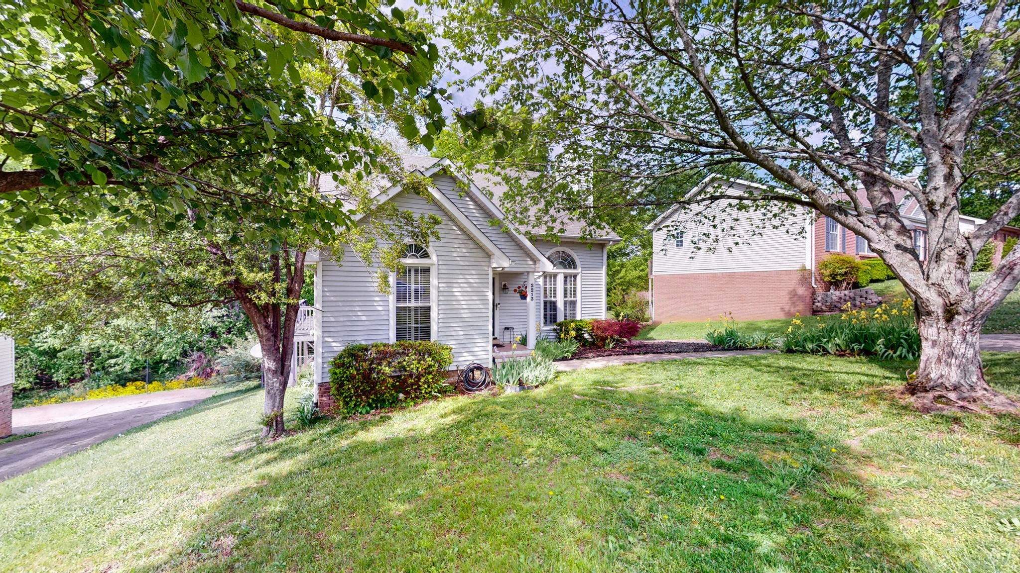2213 Ladd Dr