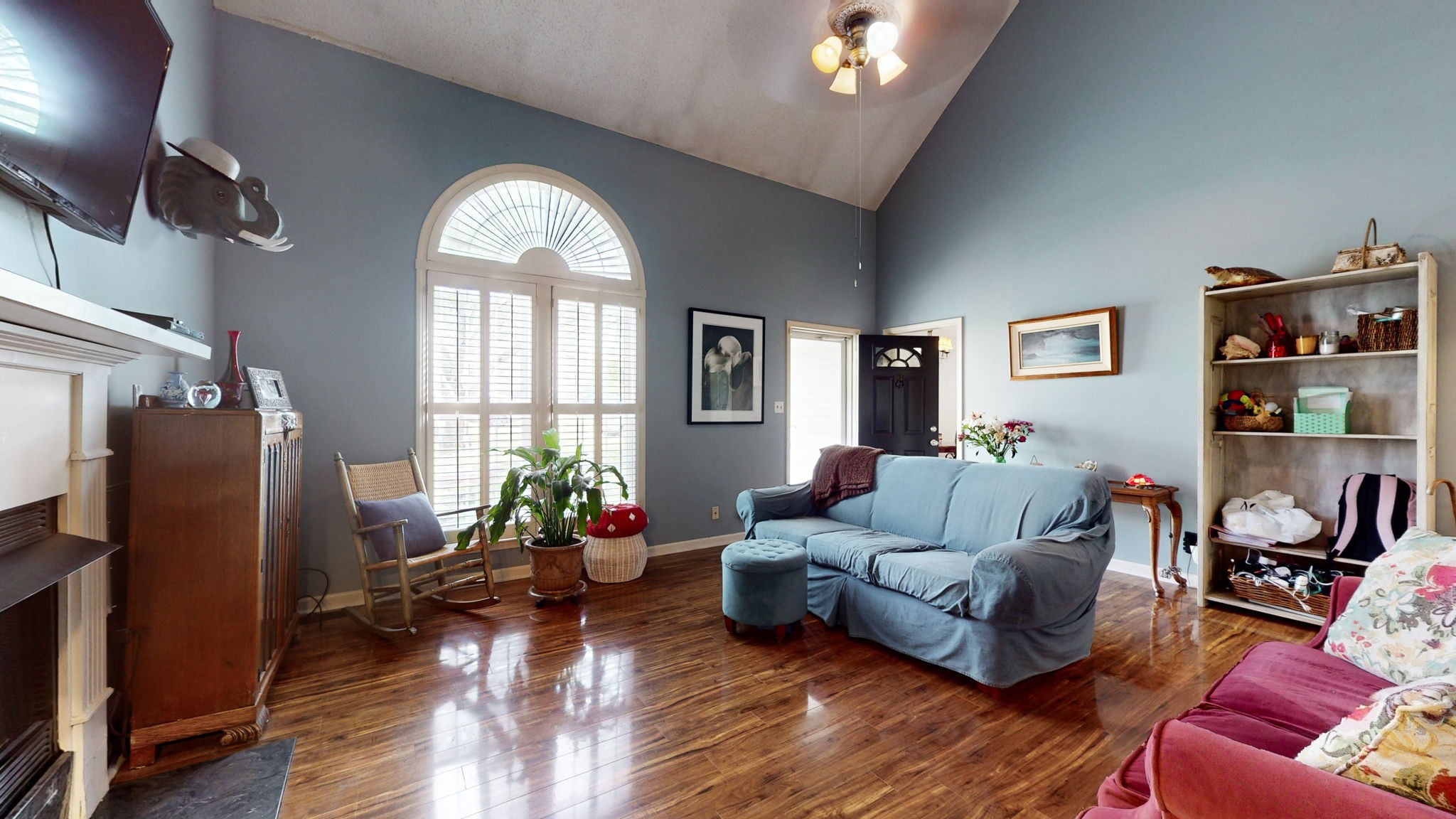 2213 Ladd Dr