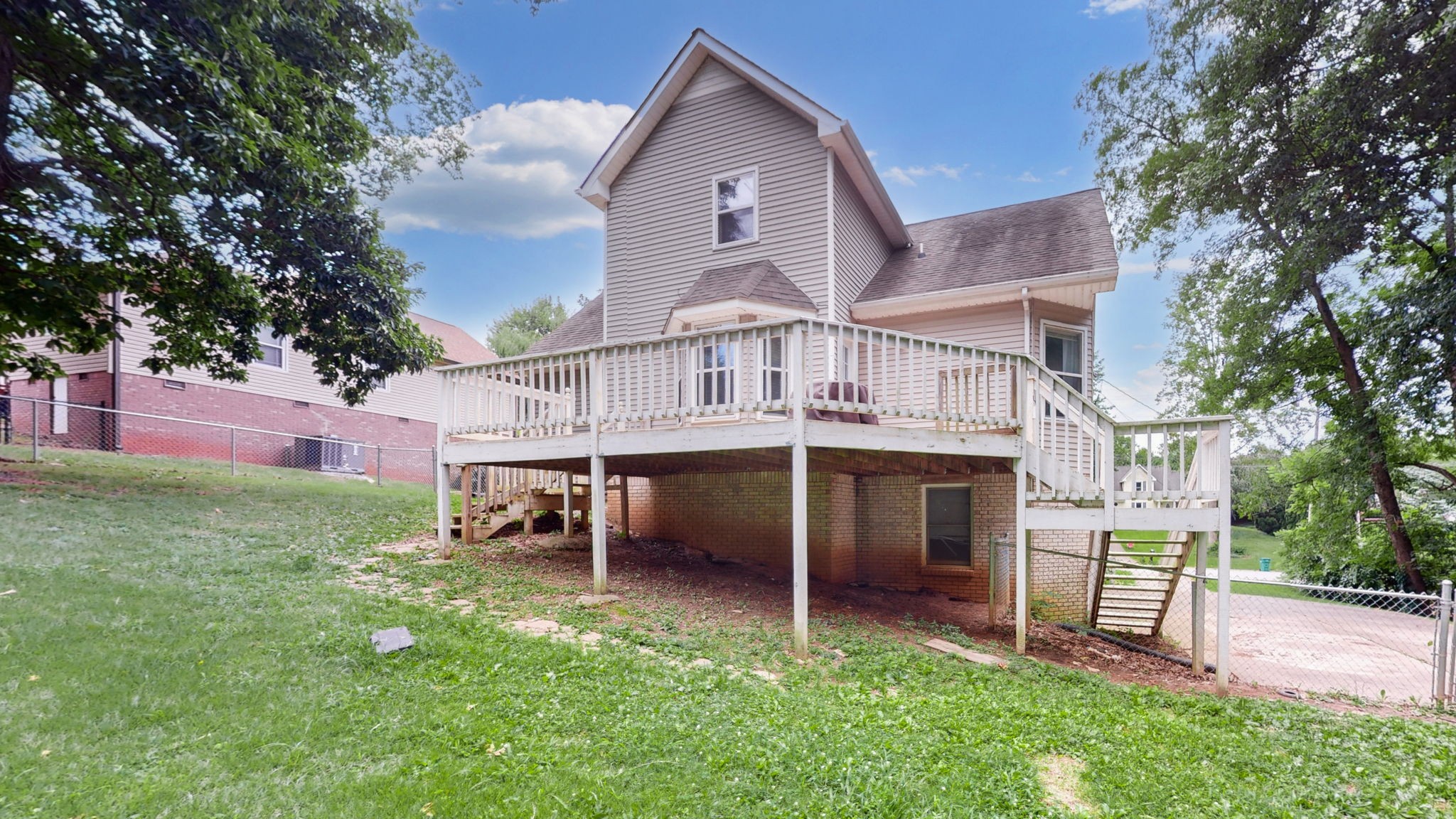 3510 Clearwater Dr