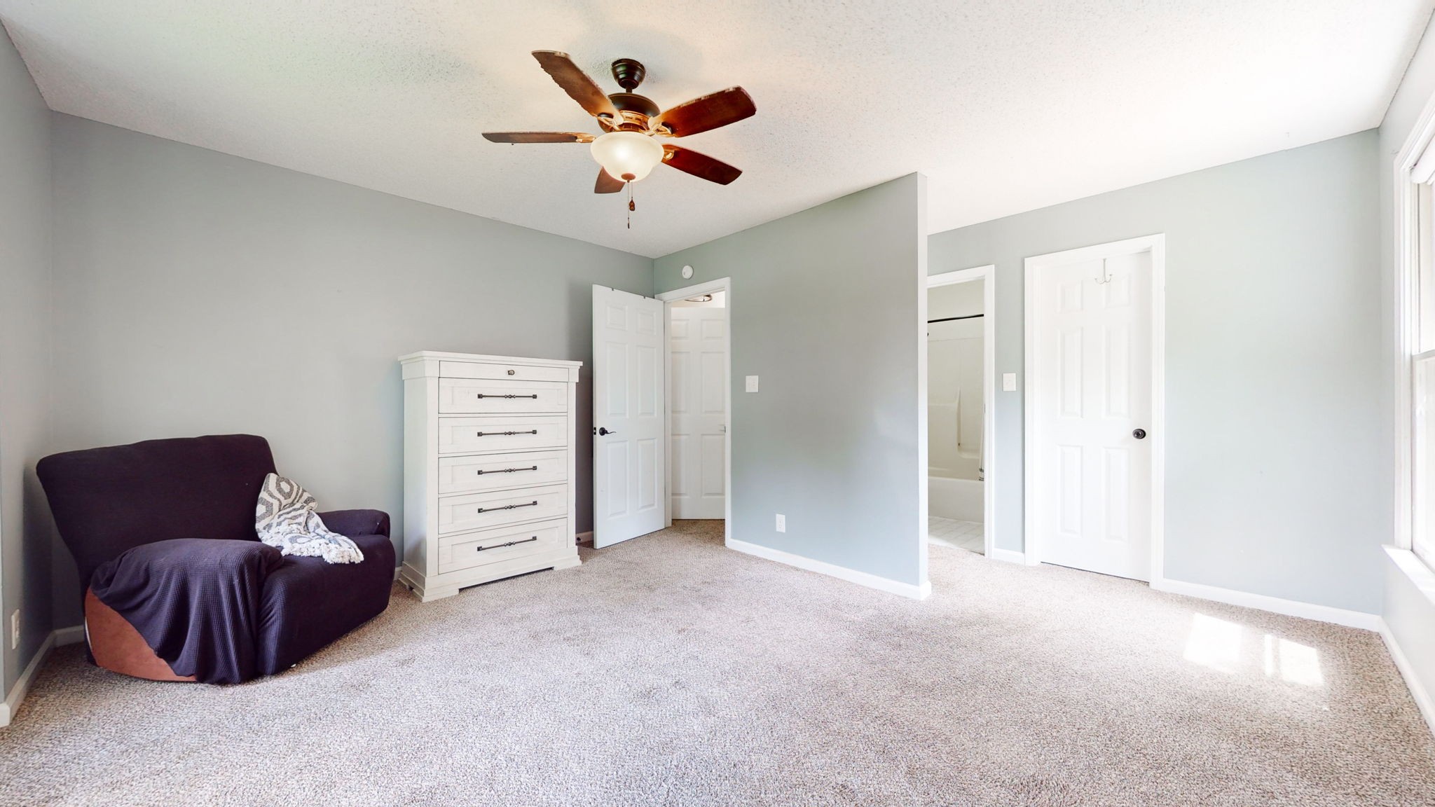 3510 Clearwater Dr