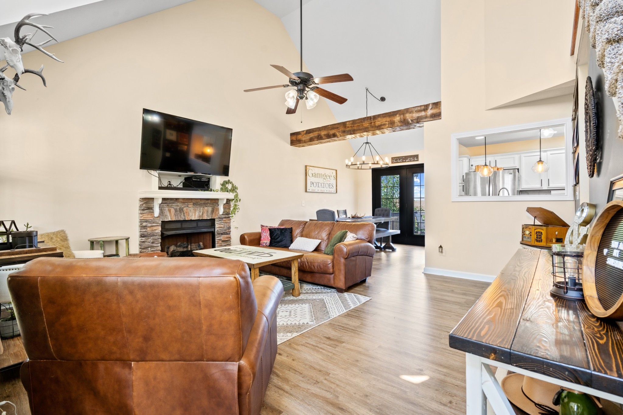 3482 Melrose Dr