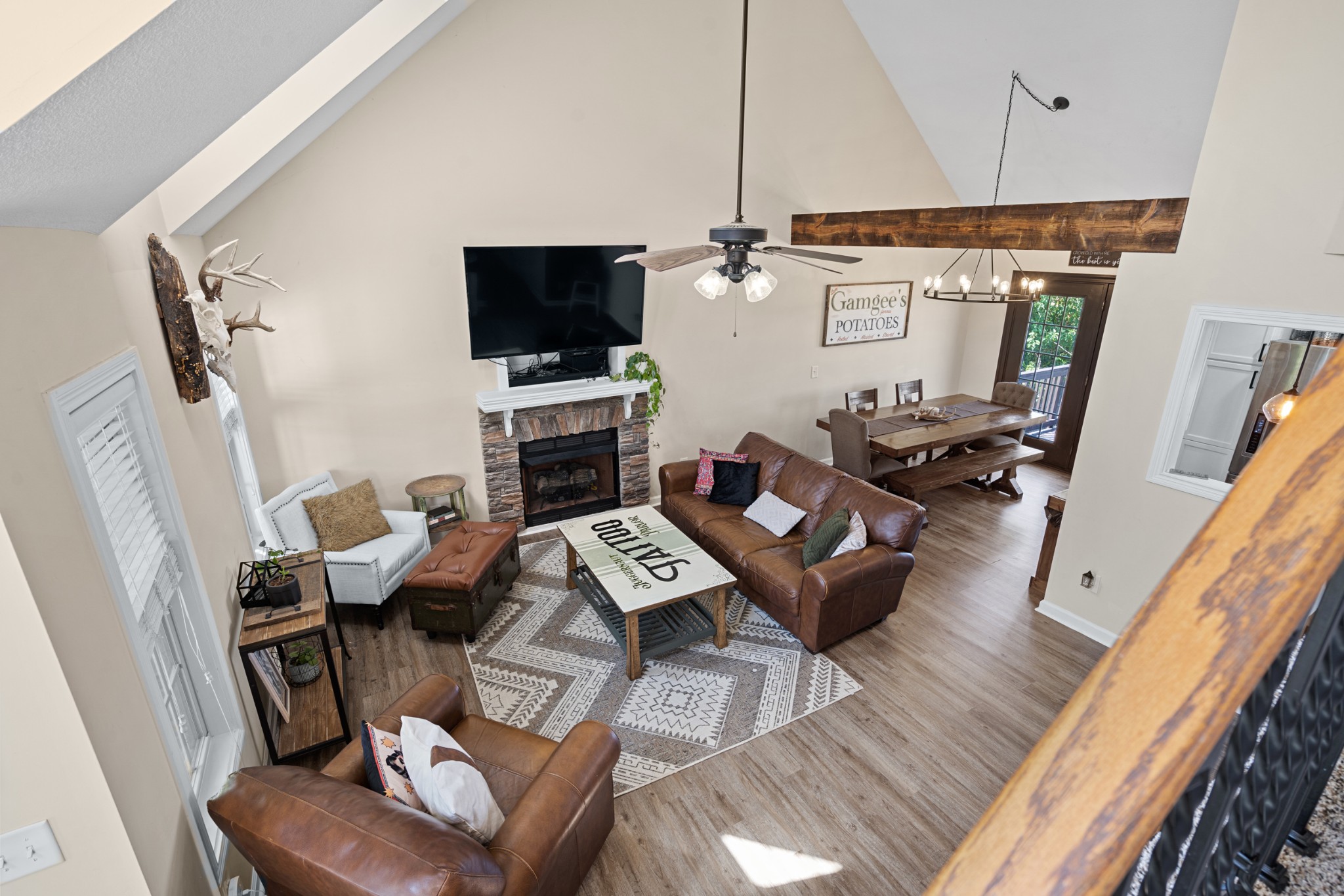 3482 Melrose Dr