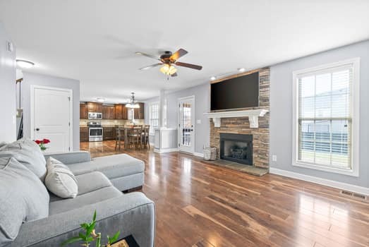 734 Sleek Fox Dr