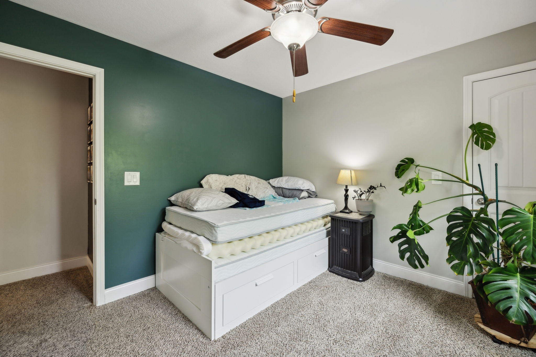435 Leslie Wood Dr
