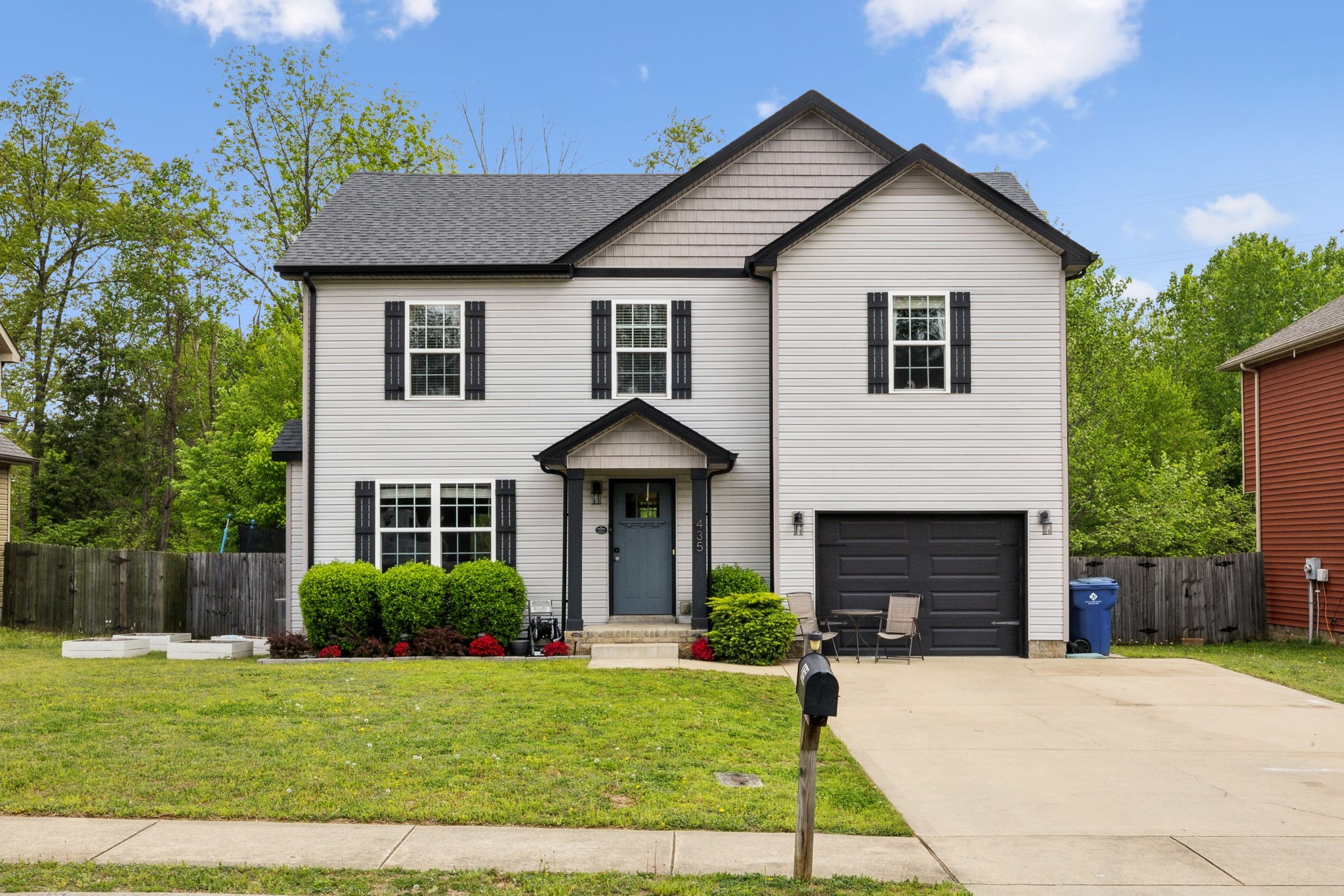 435 Leslie Wood Dr