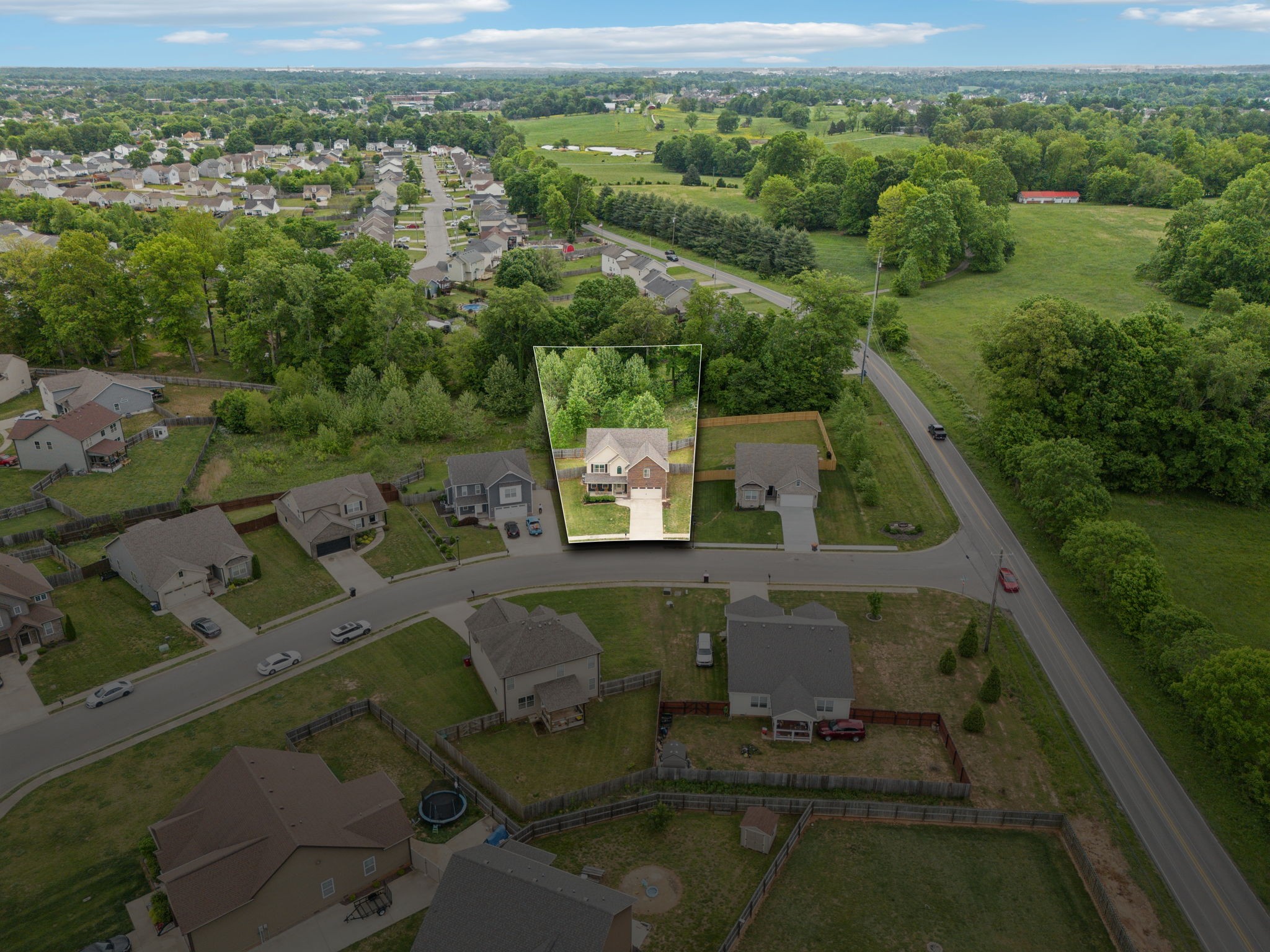 1305 Harmon Ln