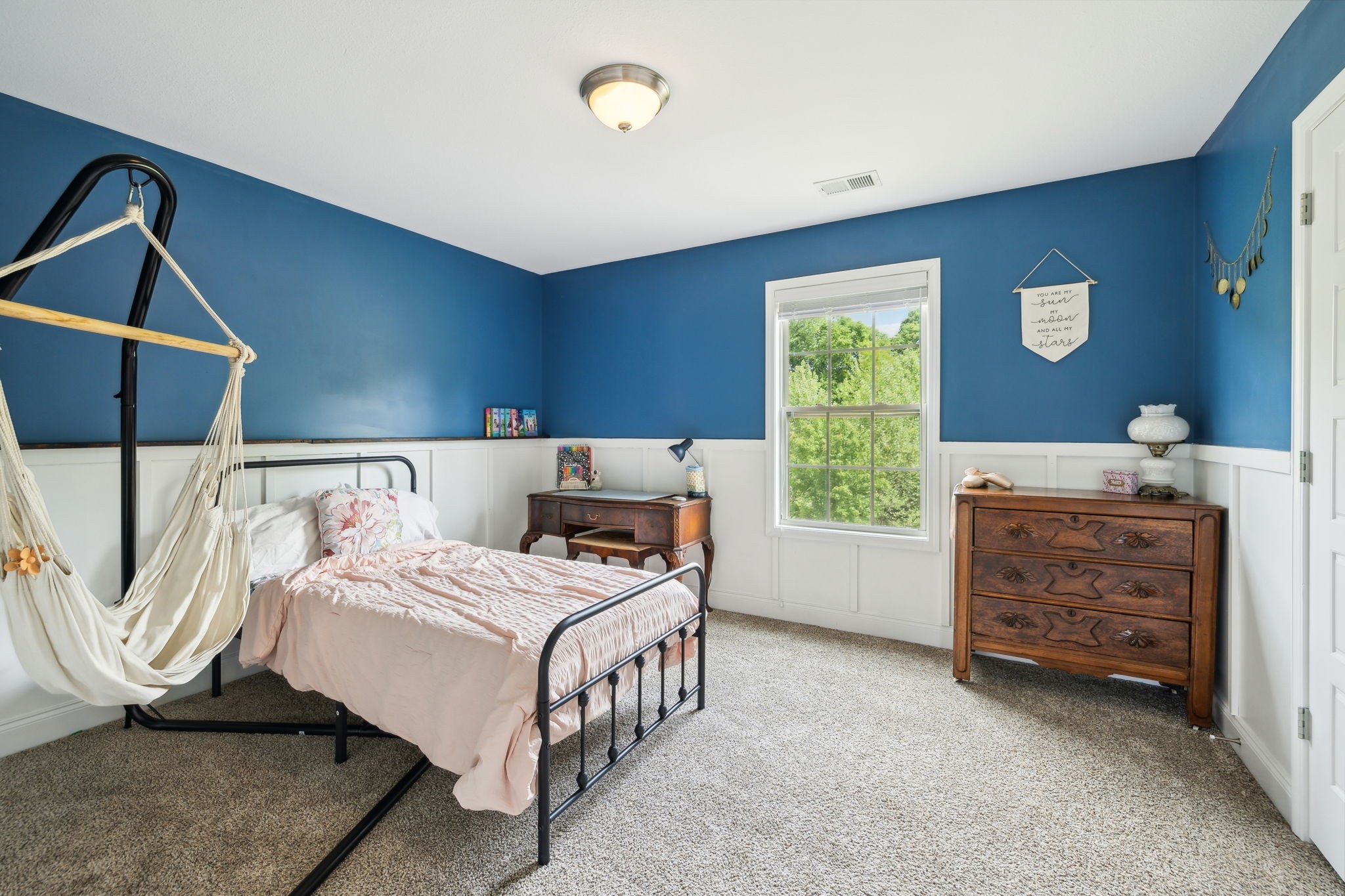 1305 Harmon Ln