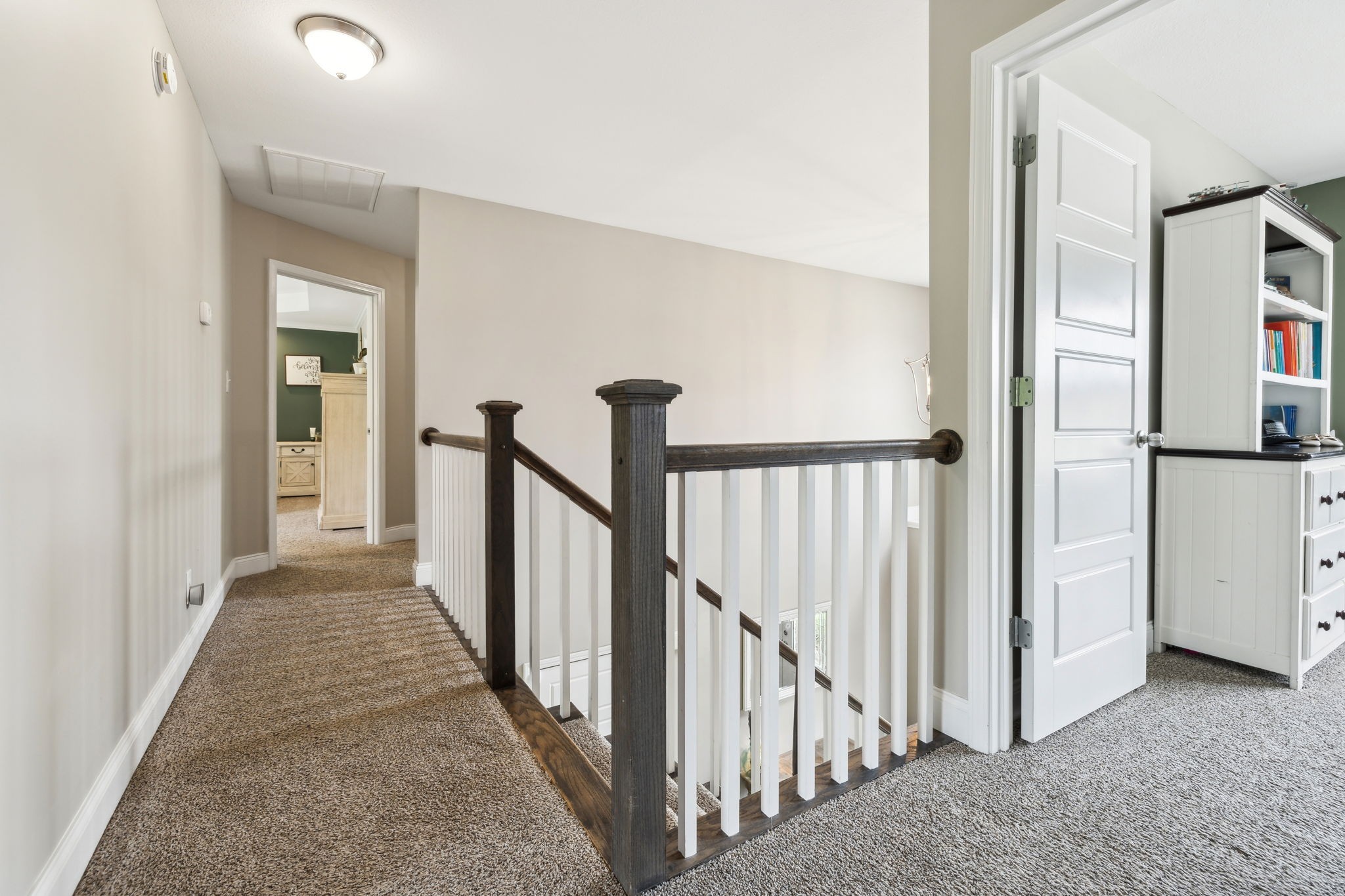 1305 Harmon Ln